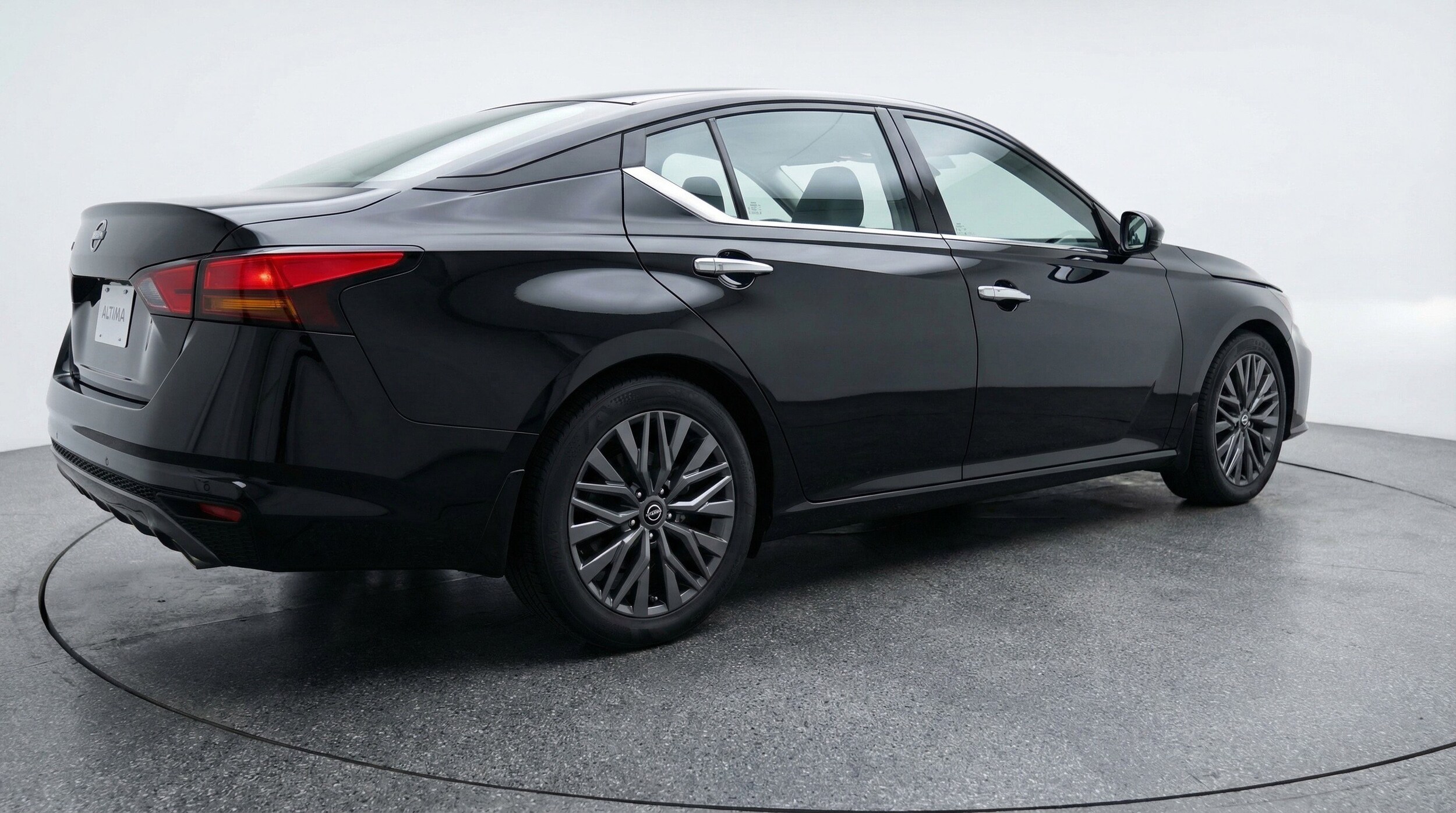 Thumbnail: 2025 Nissan Altima - 9