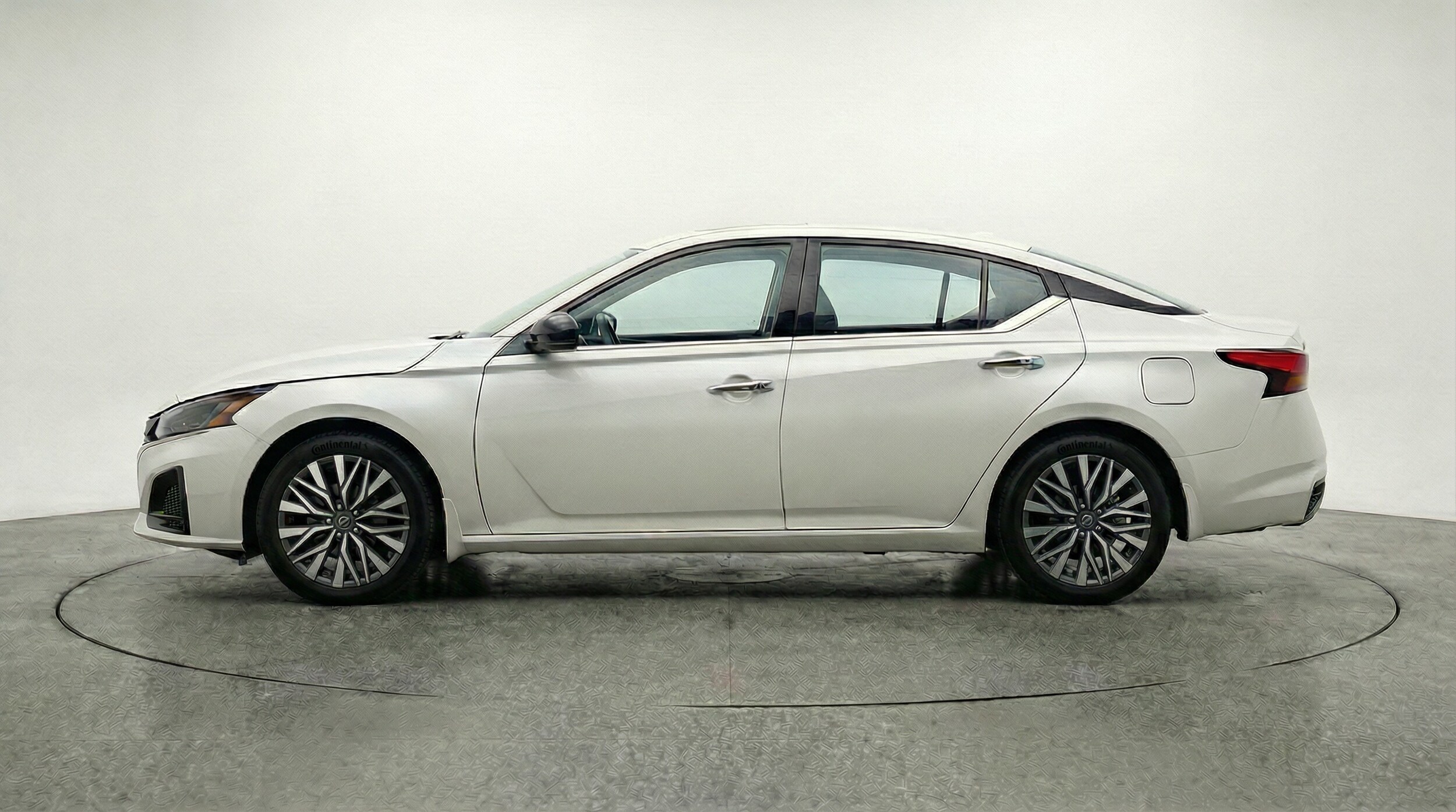 Thumbnail: 2025 Nissan Altima - 4