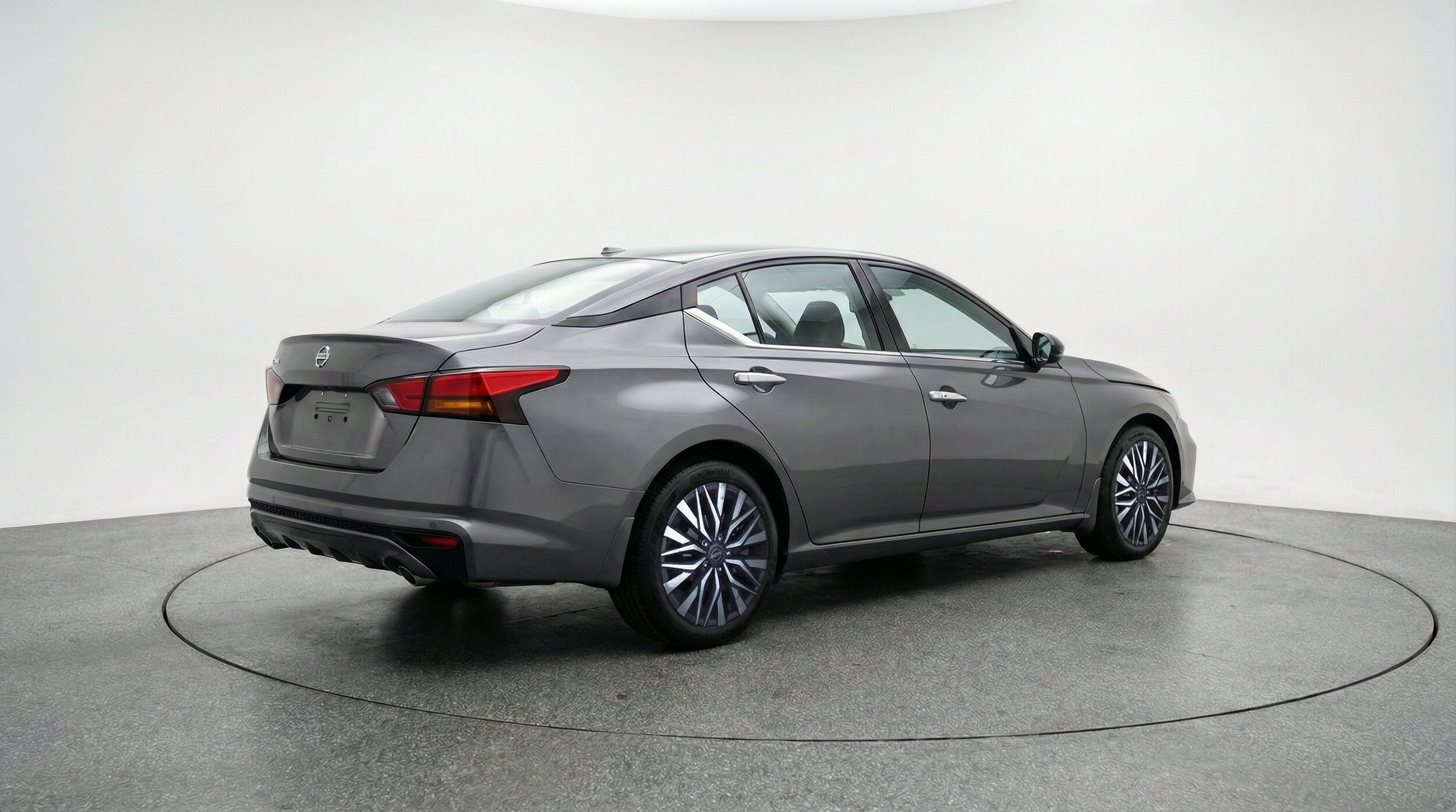 Thumbnail: 2025 Nissan Altima - 9