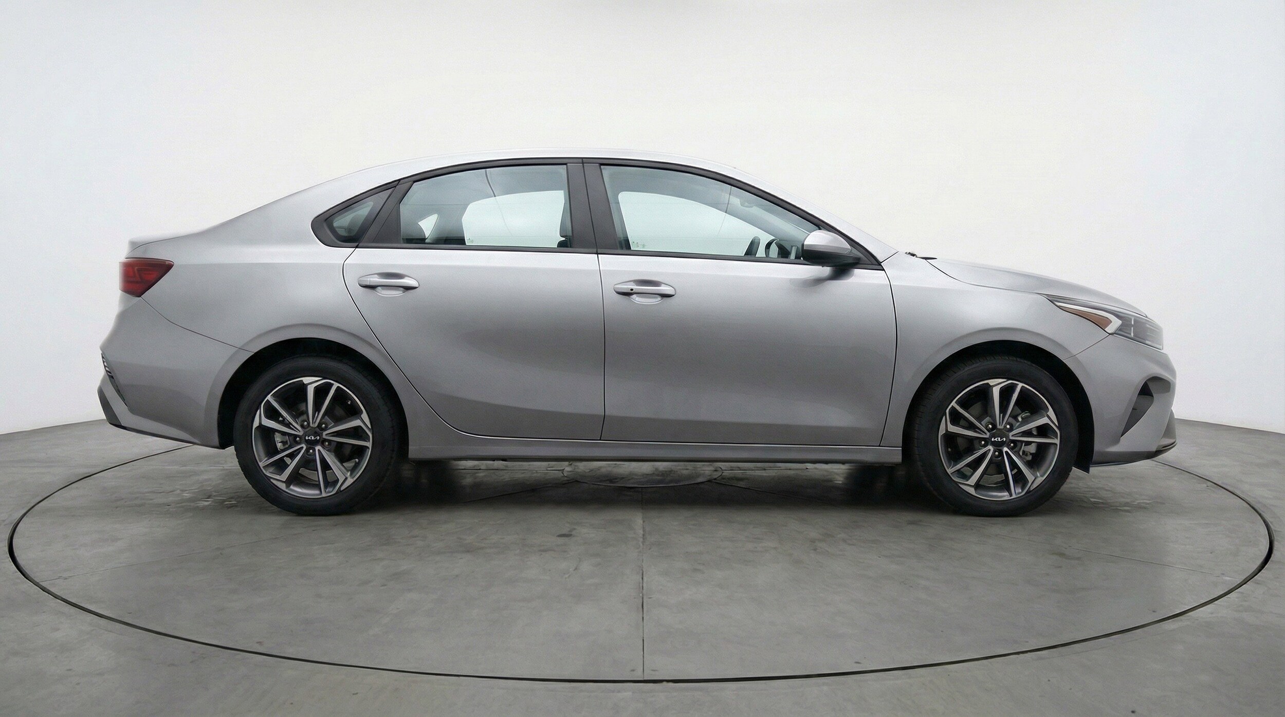 Thumbnail: 2024 Kia Forte - 11