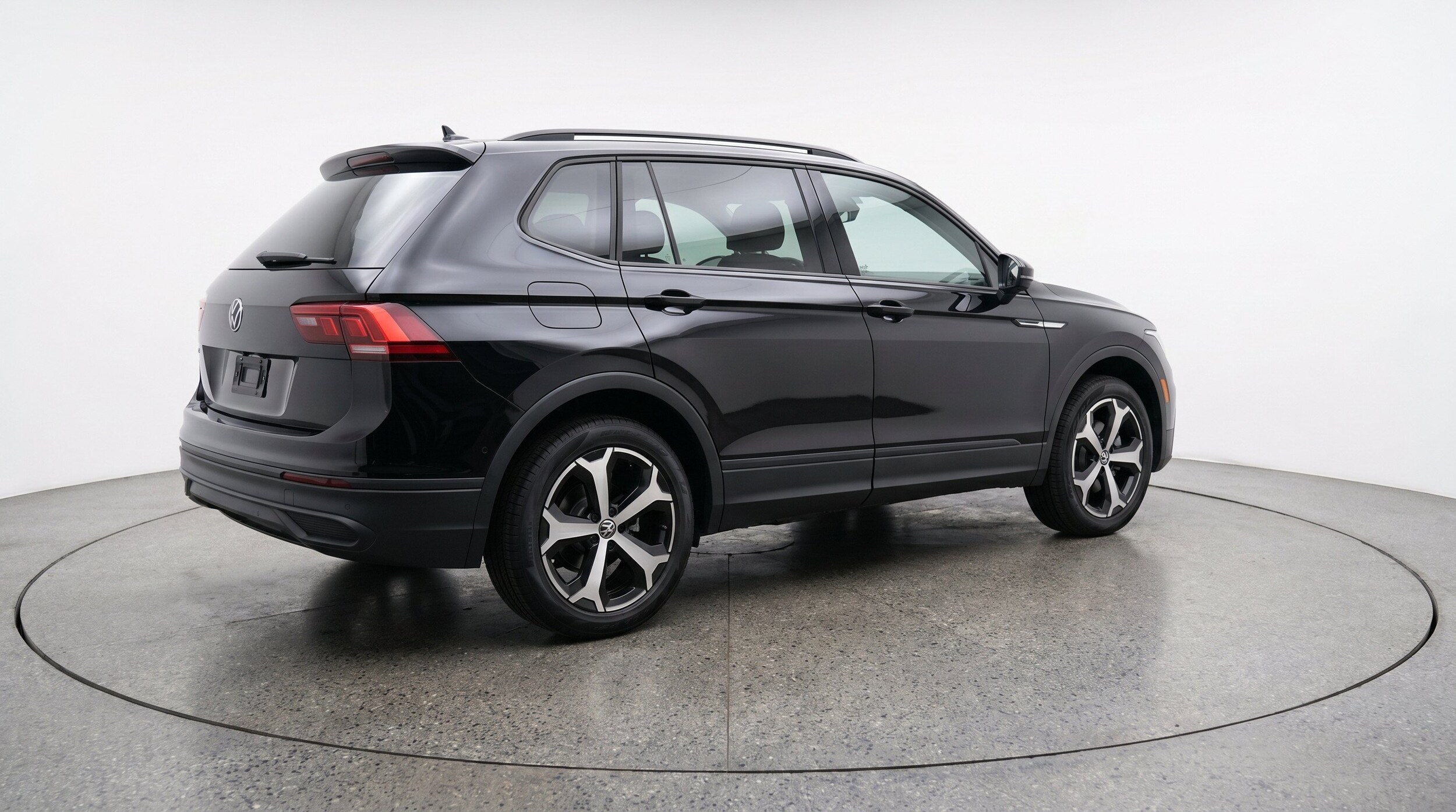 Thumbnail: 2026 Volkswagen Tiguan - 9