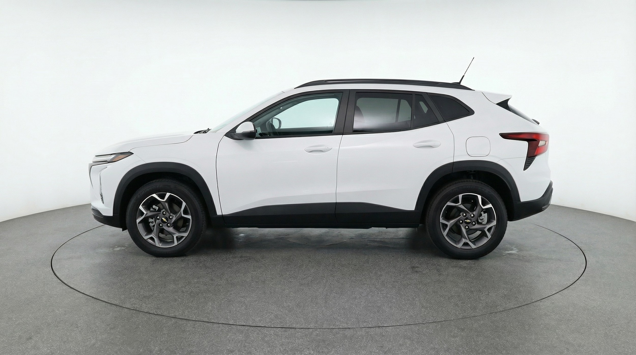 Thumbnail: 2025 Chevrolet Trax - 4