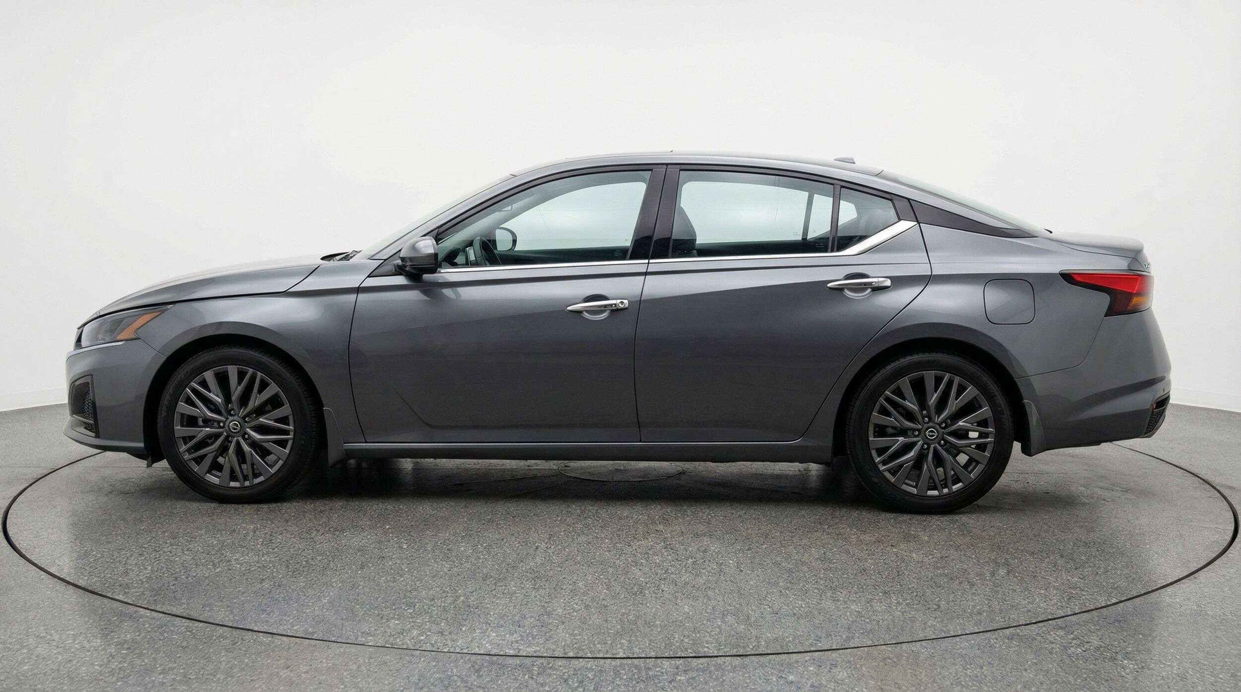 Thumbnail: 2025 Nissan Altima - 5