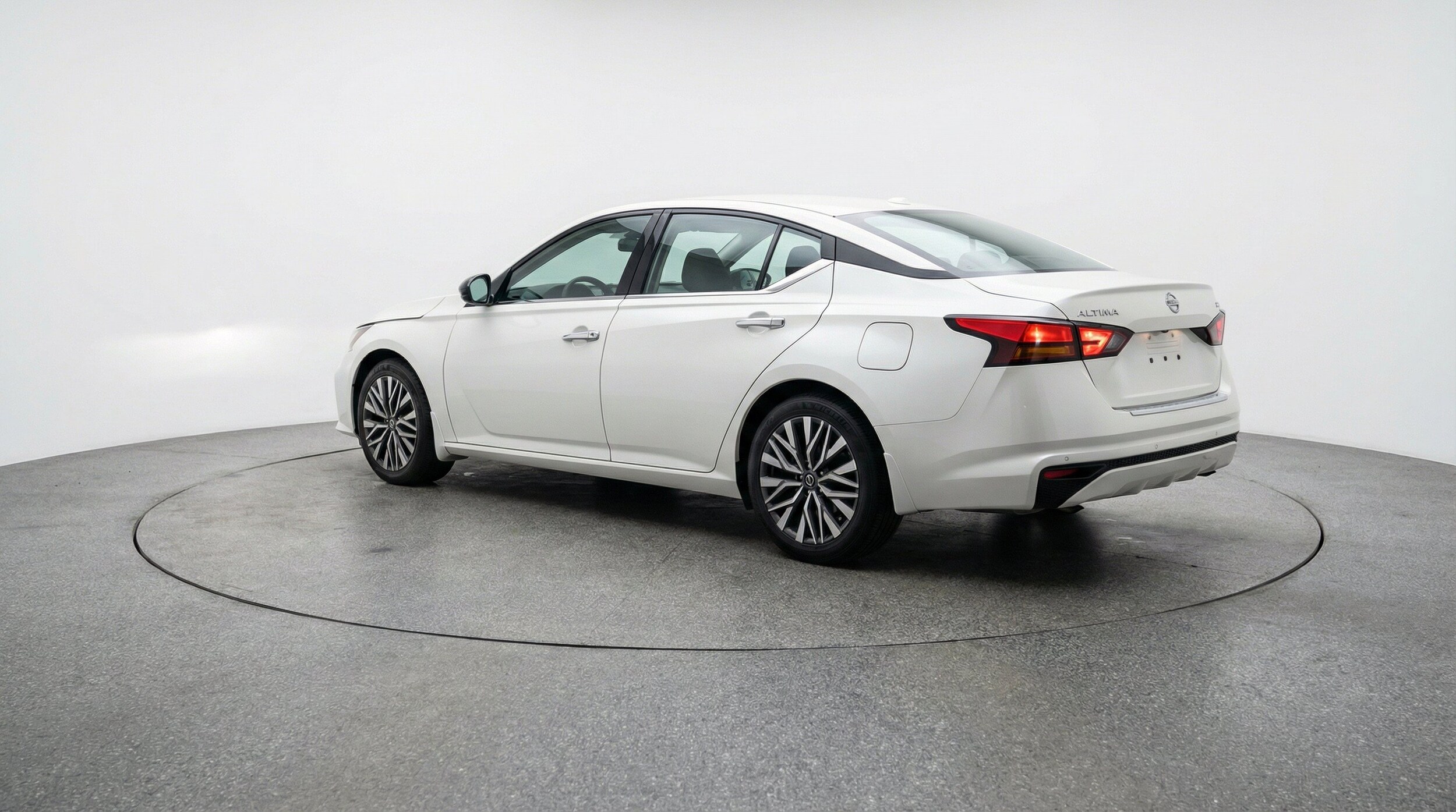 Thumbnail: 2025 Nissan Altima - 6