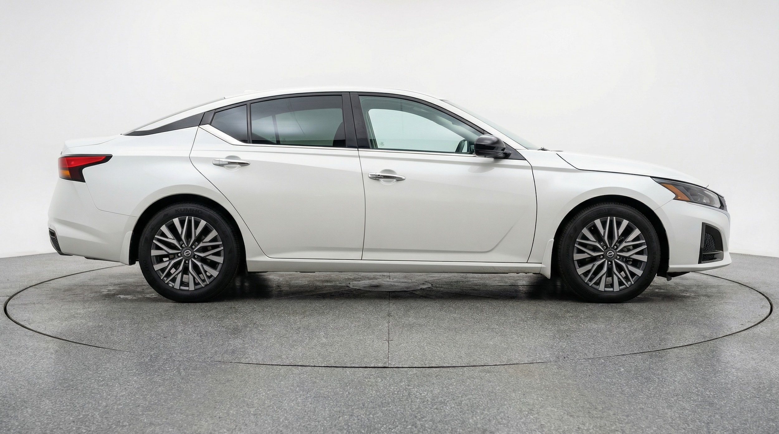 Thumbnail: 2025 Nissan Altima - 8