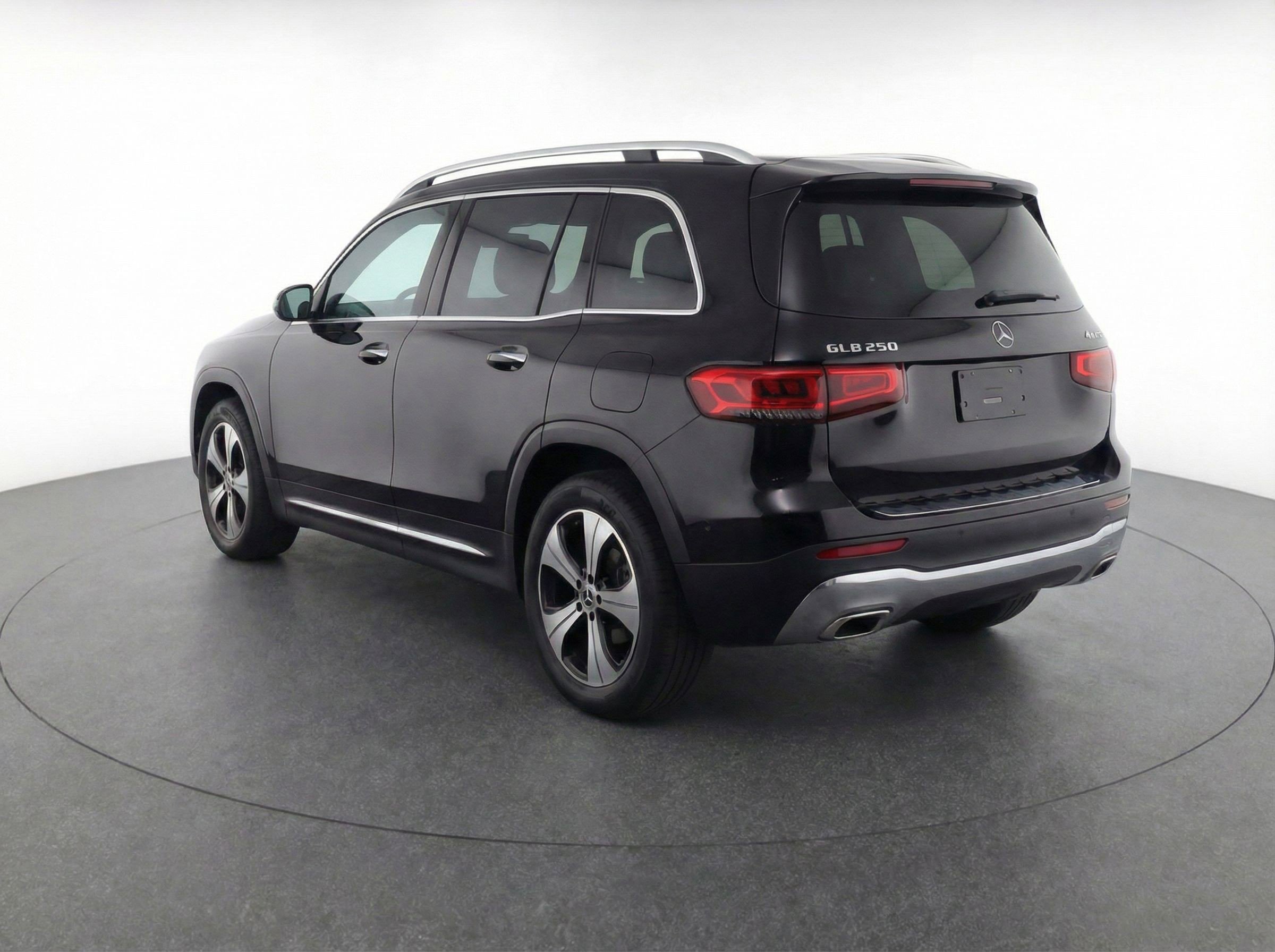 Thumbnail: 2025 Mercedes-Benz GLB - 6