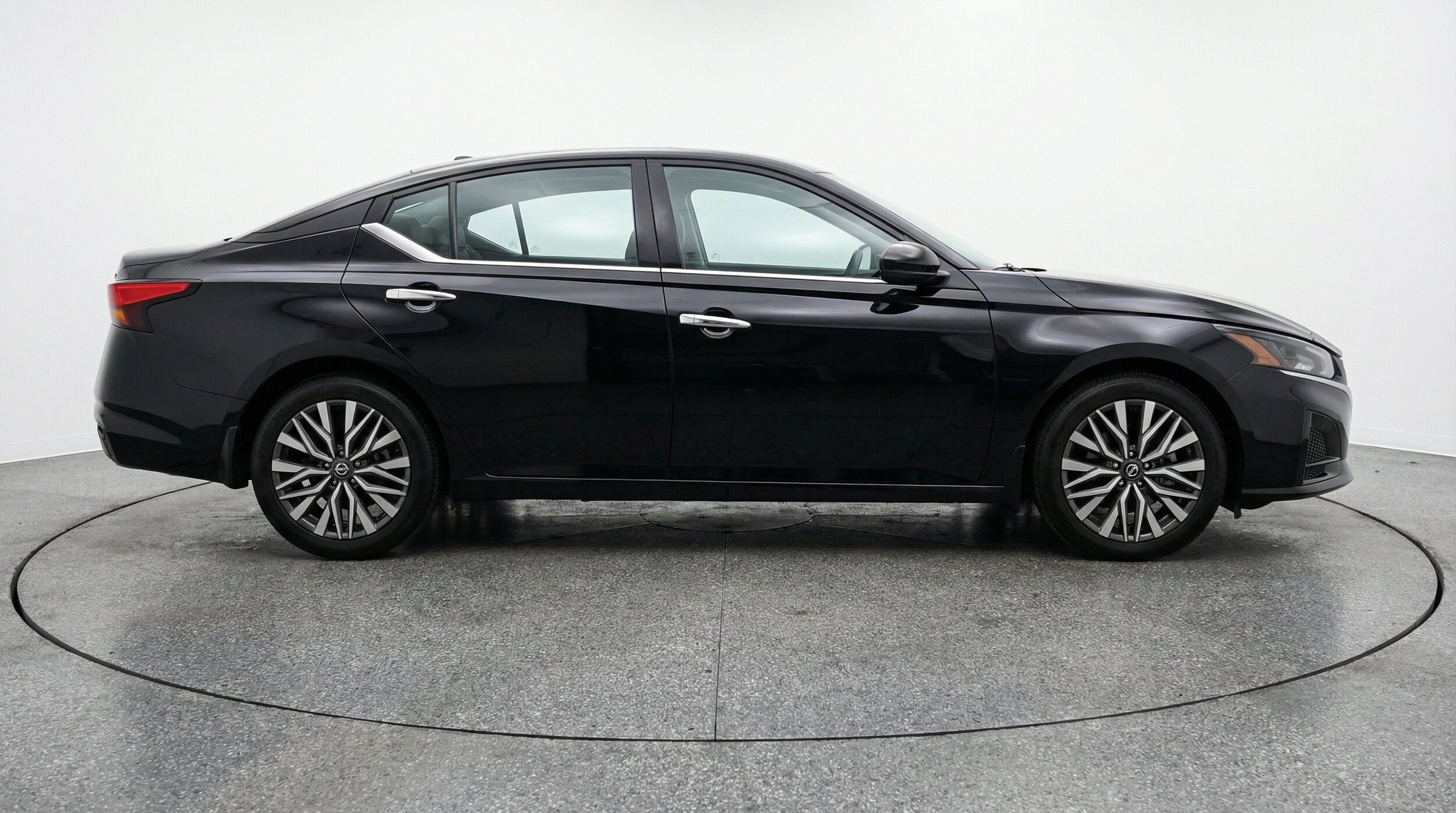 Thumbnail: 2025 Nissan Altima - 11