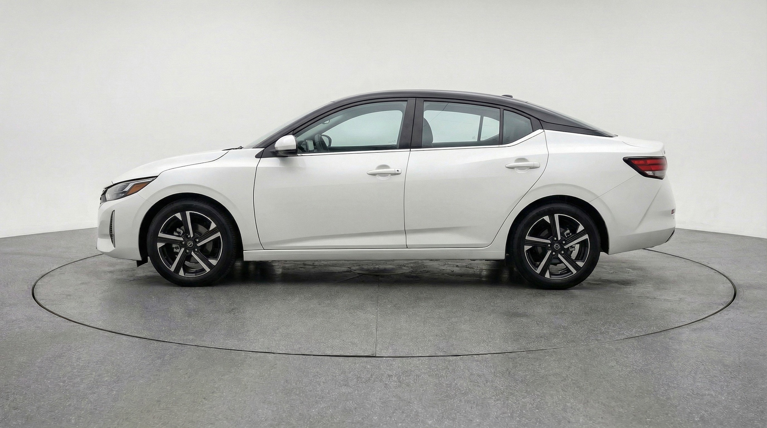 Thumbnail: 2025 Nissan Sentra - 5