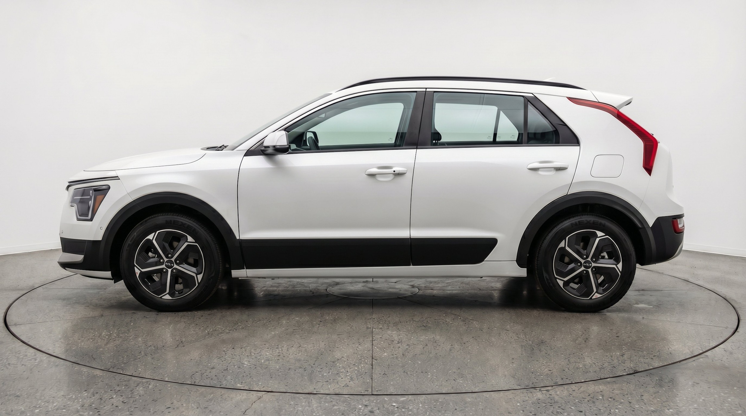 Thumbnail: 2026 Kia Niro - 5