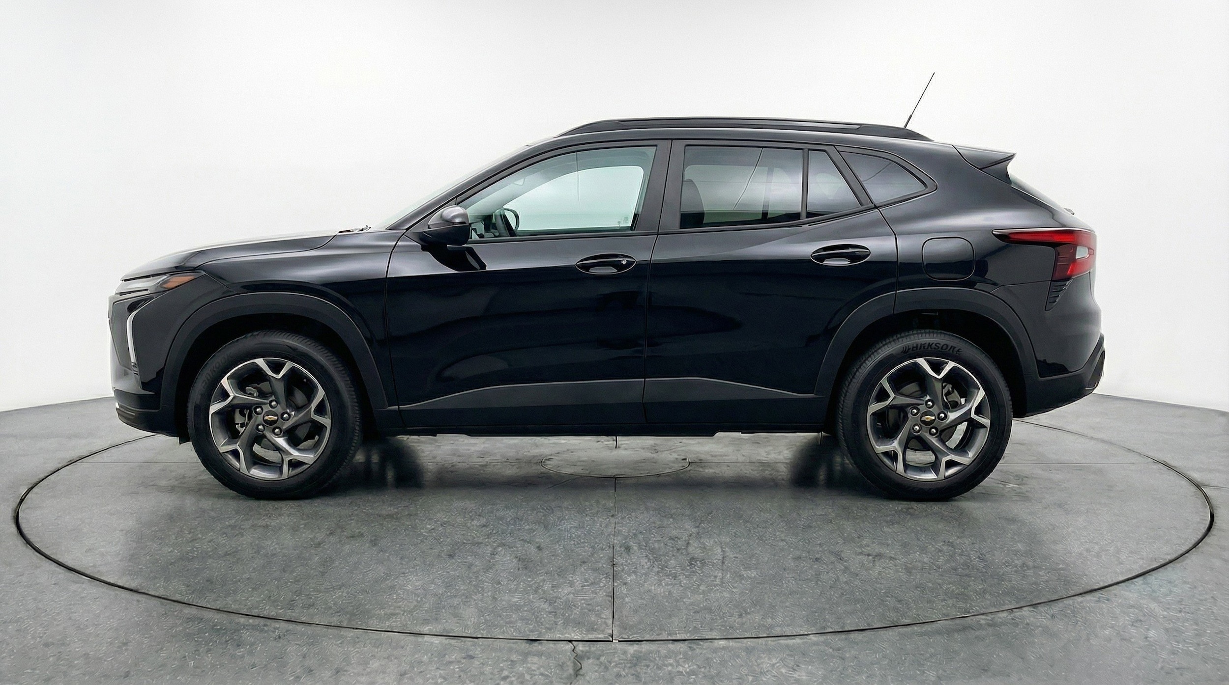 Thumbnail: 2025 Chevrolet Trax - 5