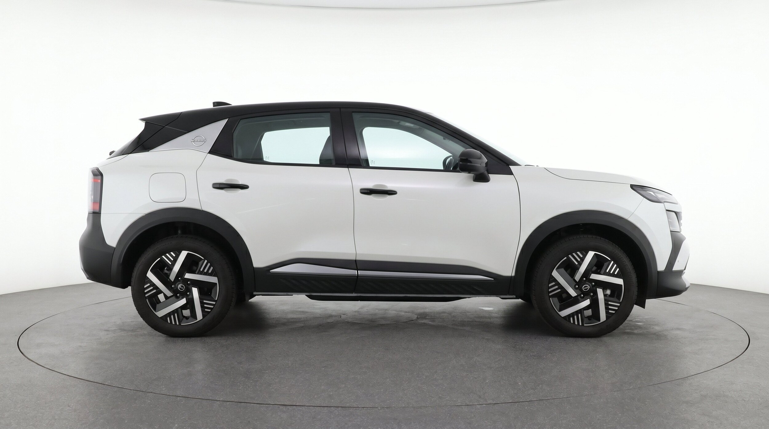 Thumbnail: 2026 Nissan Kicks - 11