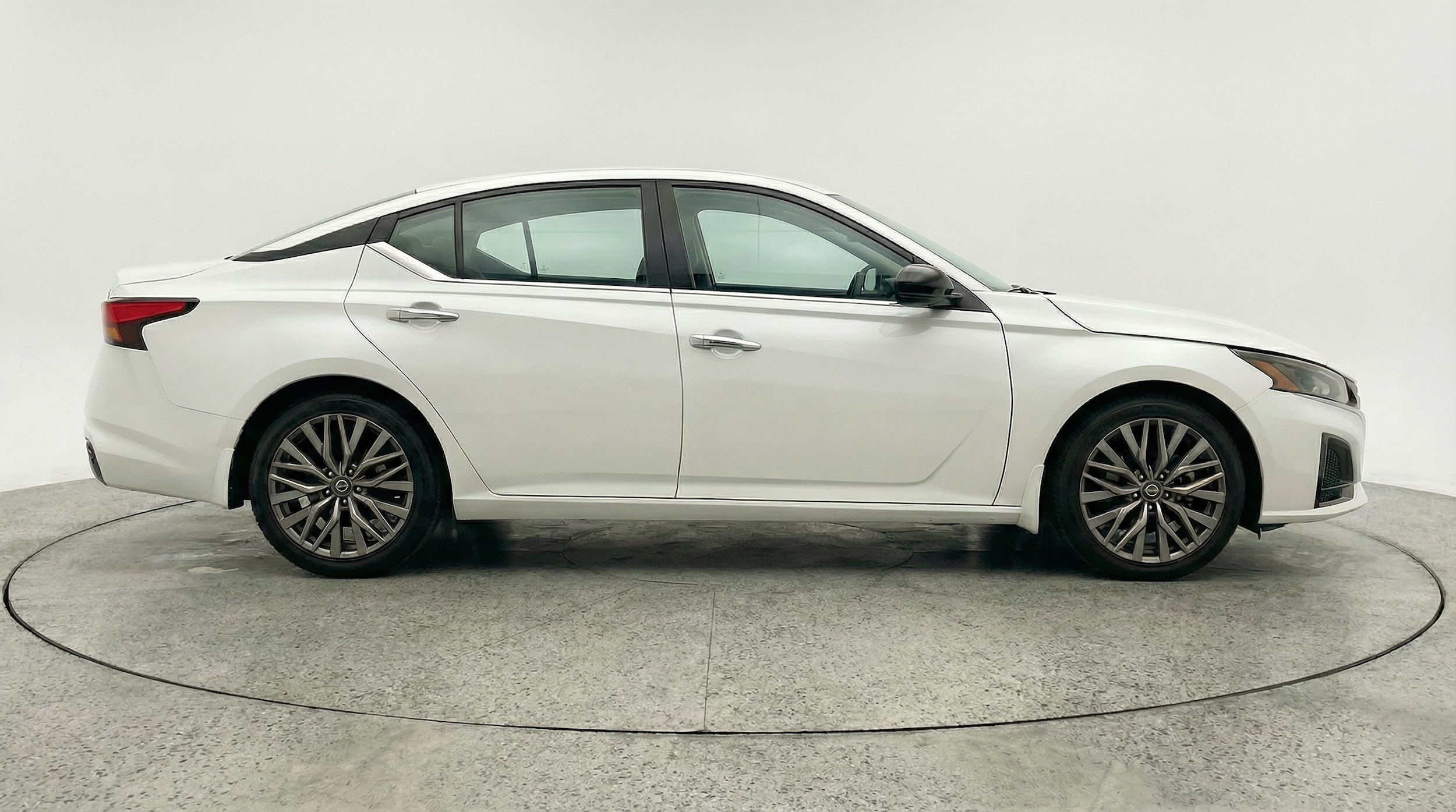 Thumbnail: 2025 Nissan Altima - 8