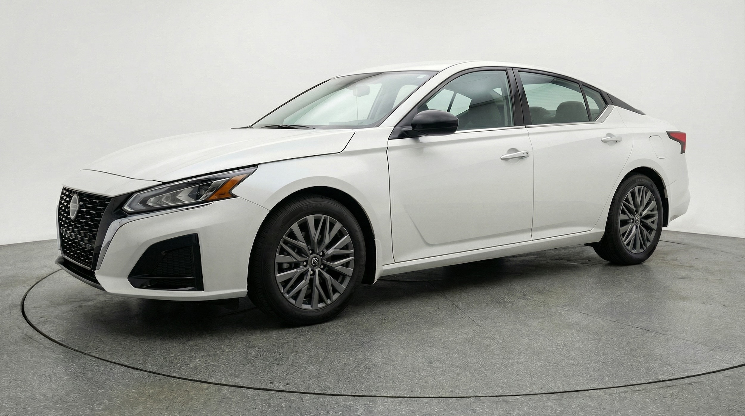 Thumbnail: 2025 Nissan Altima - 3