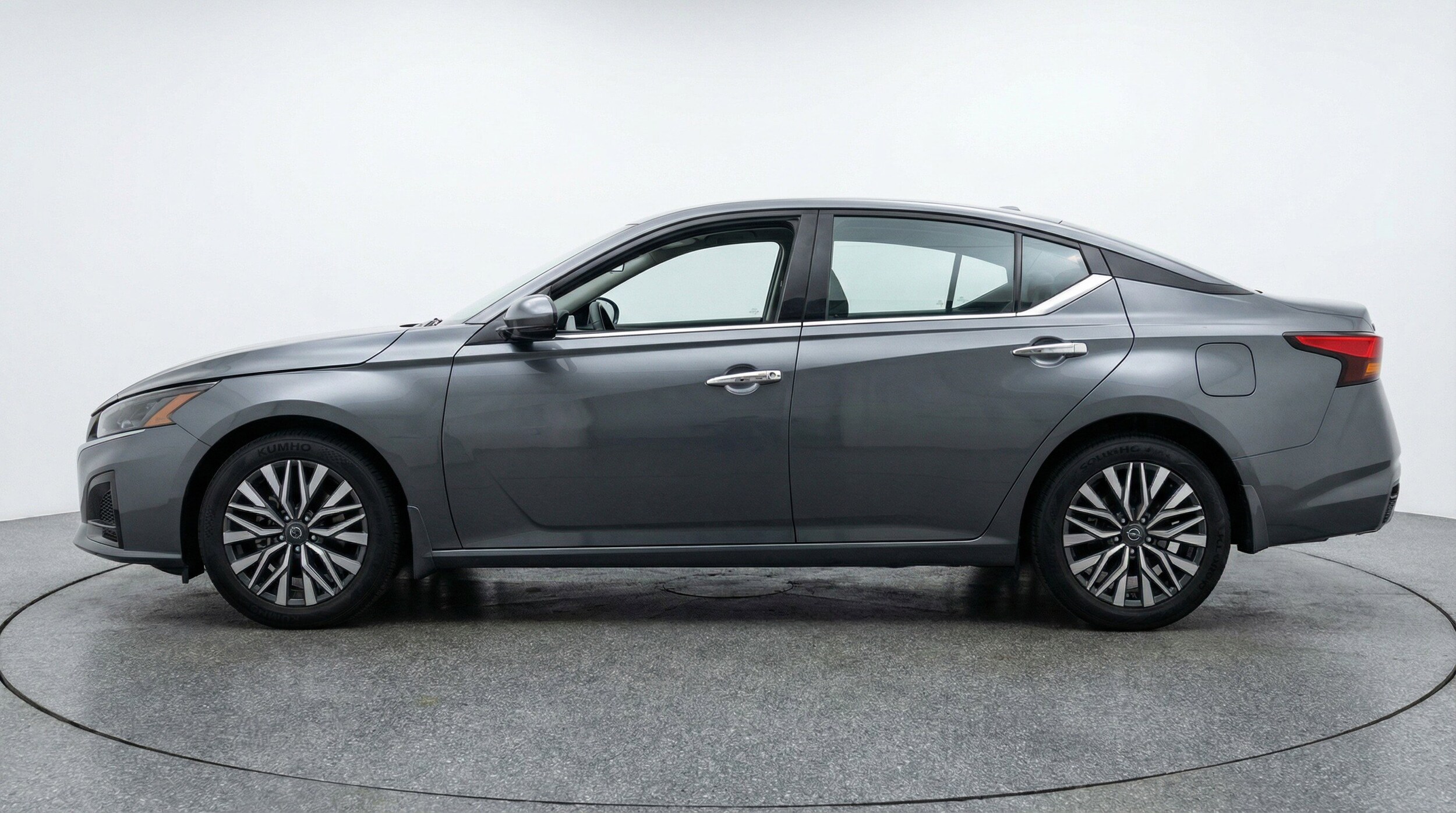 Thumbnail: 2025 Nissan Altima - 5