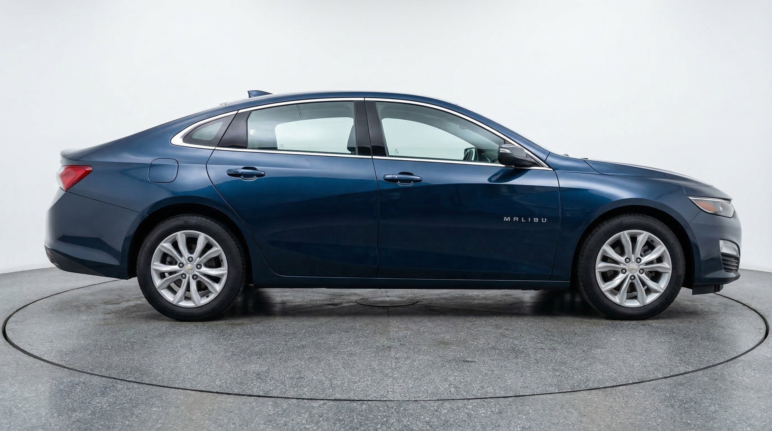 Thumbnail: 2023 Chevrolet Malibu - 11