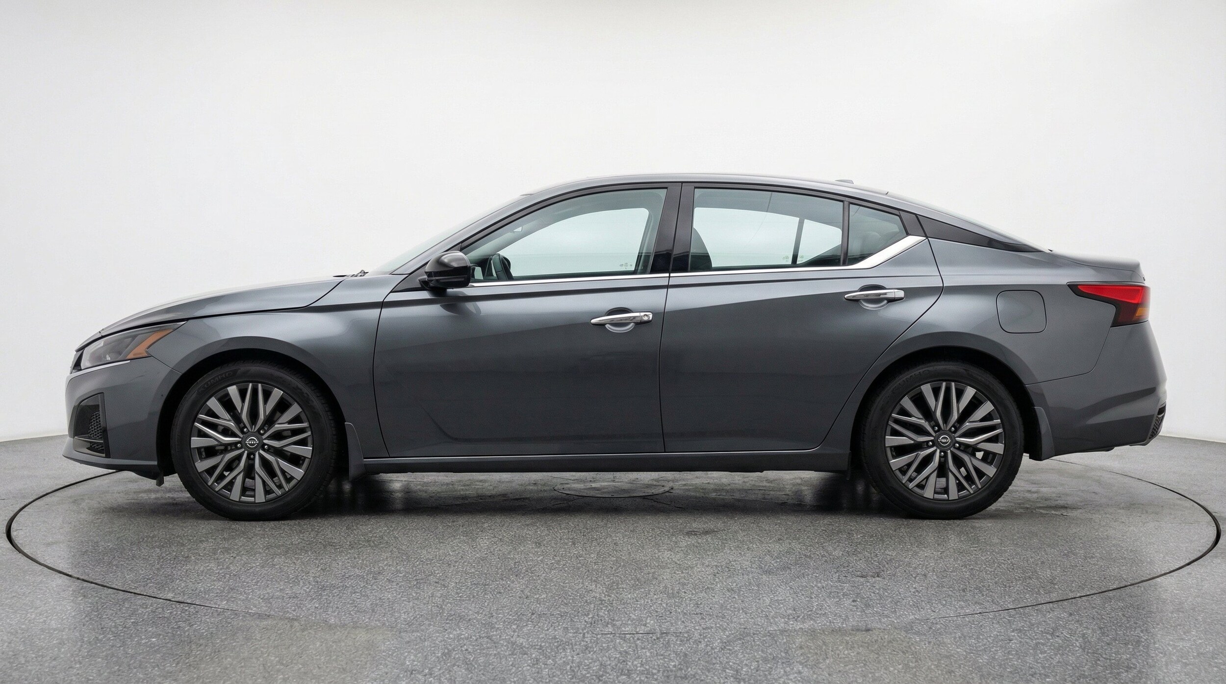 Thumbnail: 2025 Nissan Altima - 5