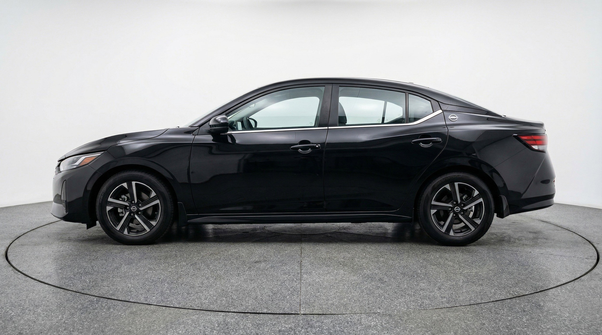 Thumbnail: 2025 Nissan Sentra - 5