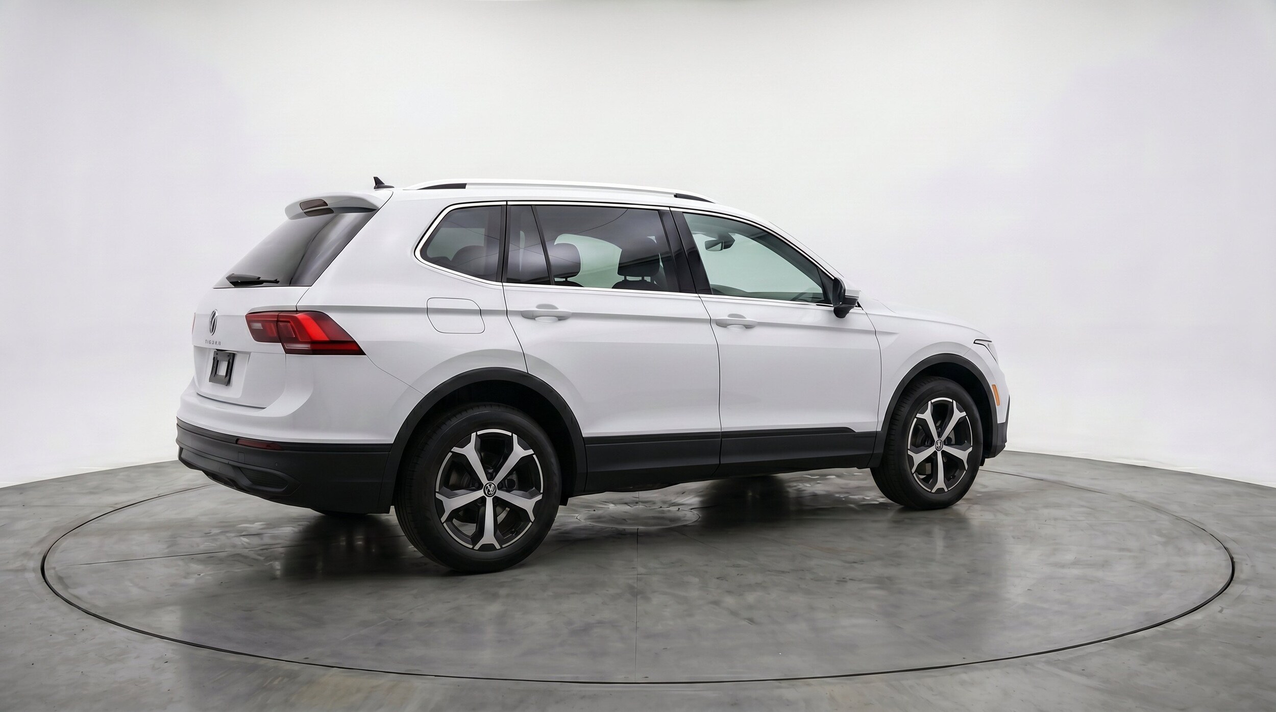 Thumbnail: 2026 Volkswagen Tiguan - 9