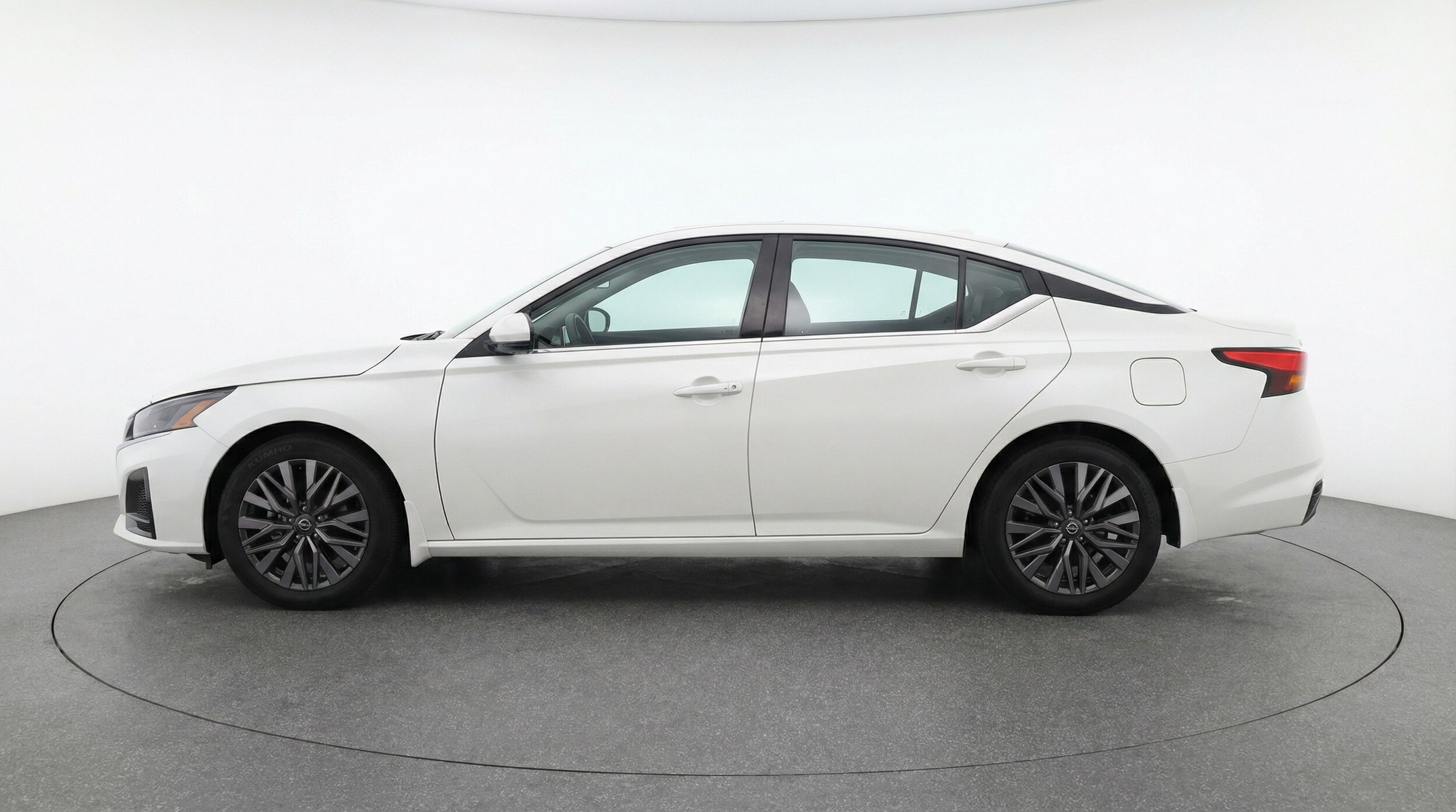 Thumbnail: 2025 Nissan Altima - 4