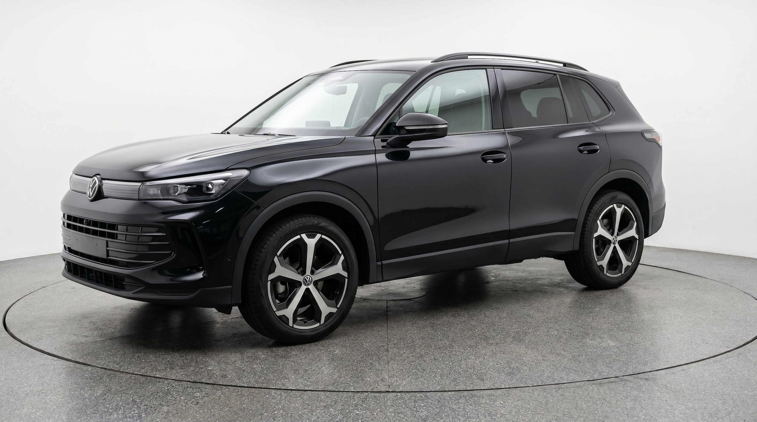 Thumbnail: 2026 Volkswagen Tiguan - 3