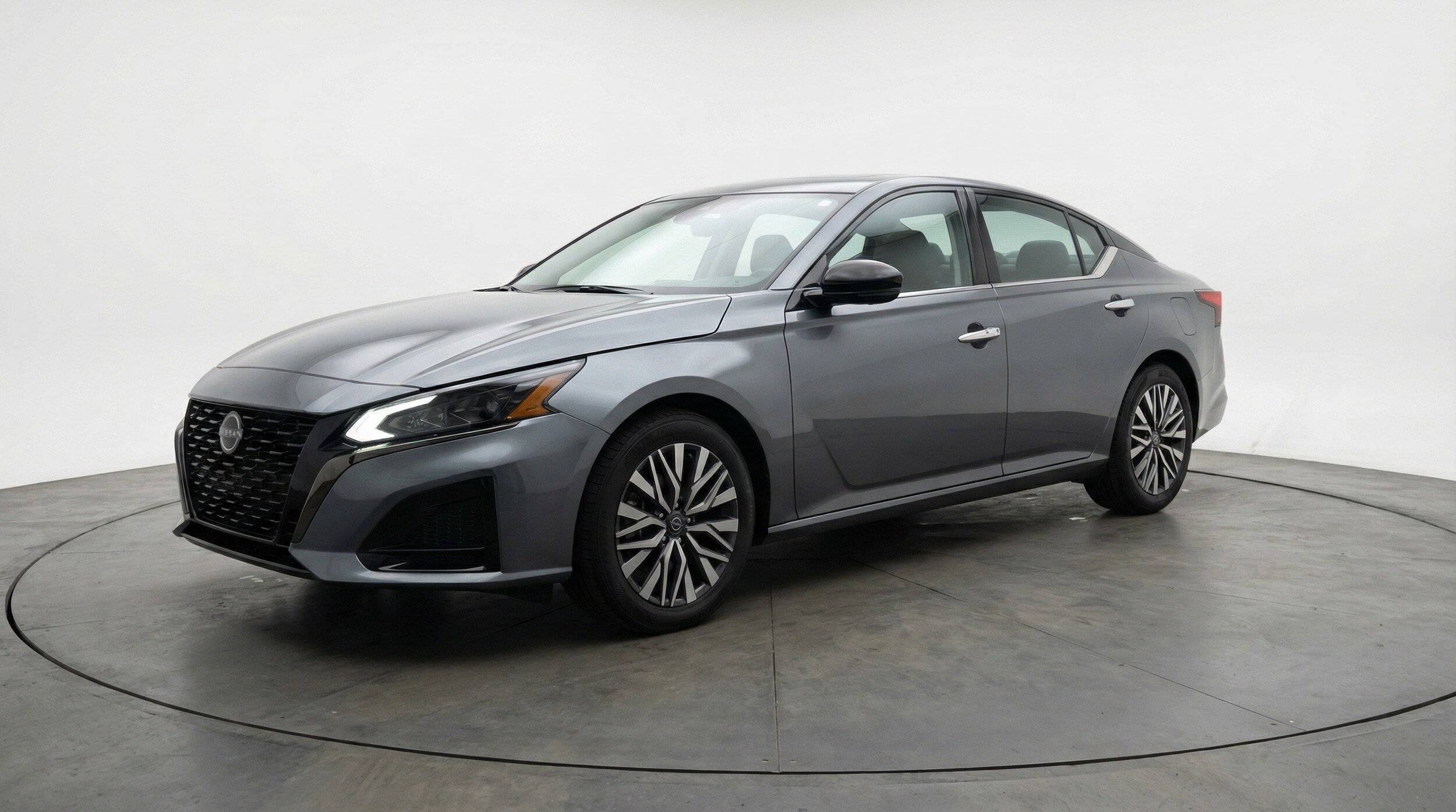 Thumbnail: 2025 Nissan Altima - 3