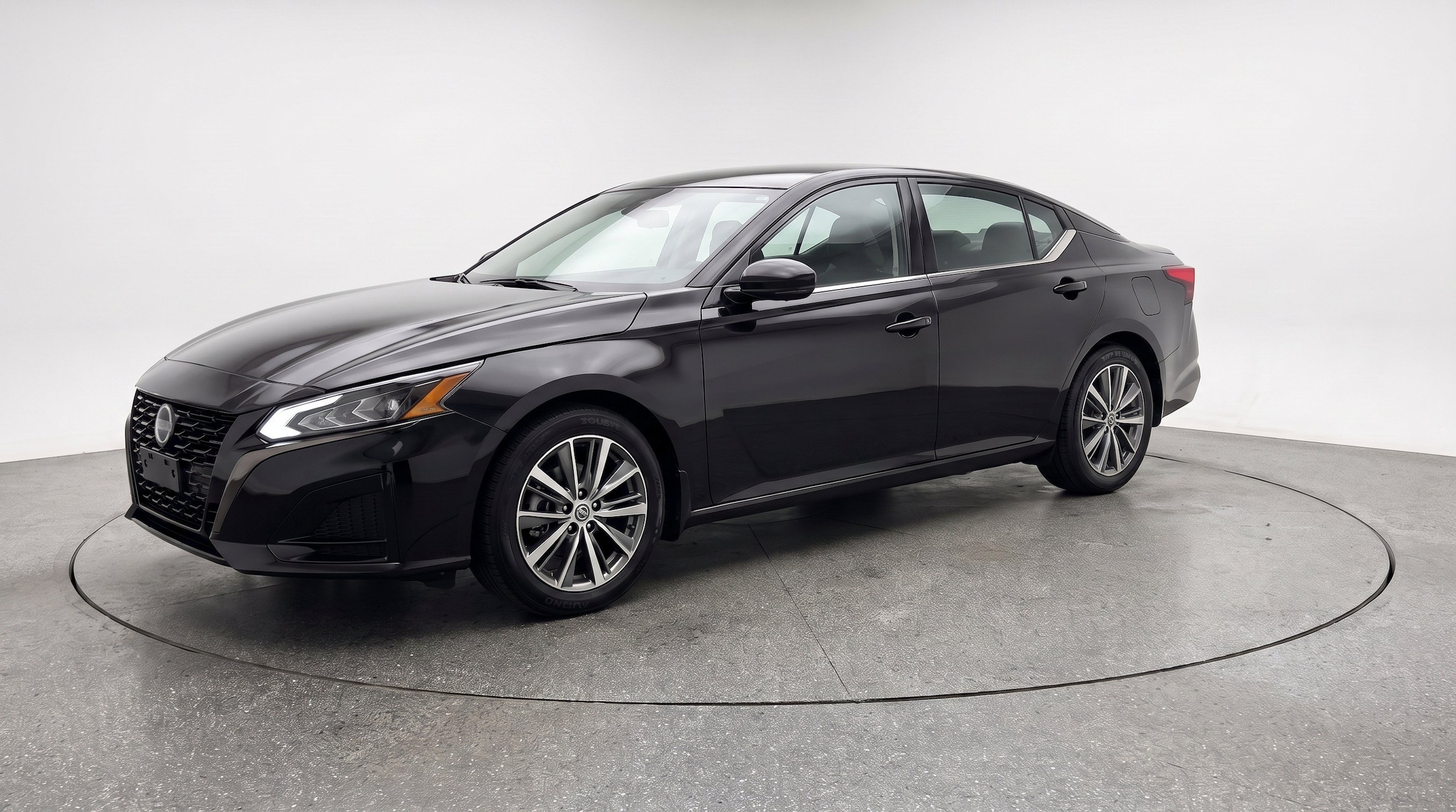 Thumbnail: 2025 Nissan Altima - 3