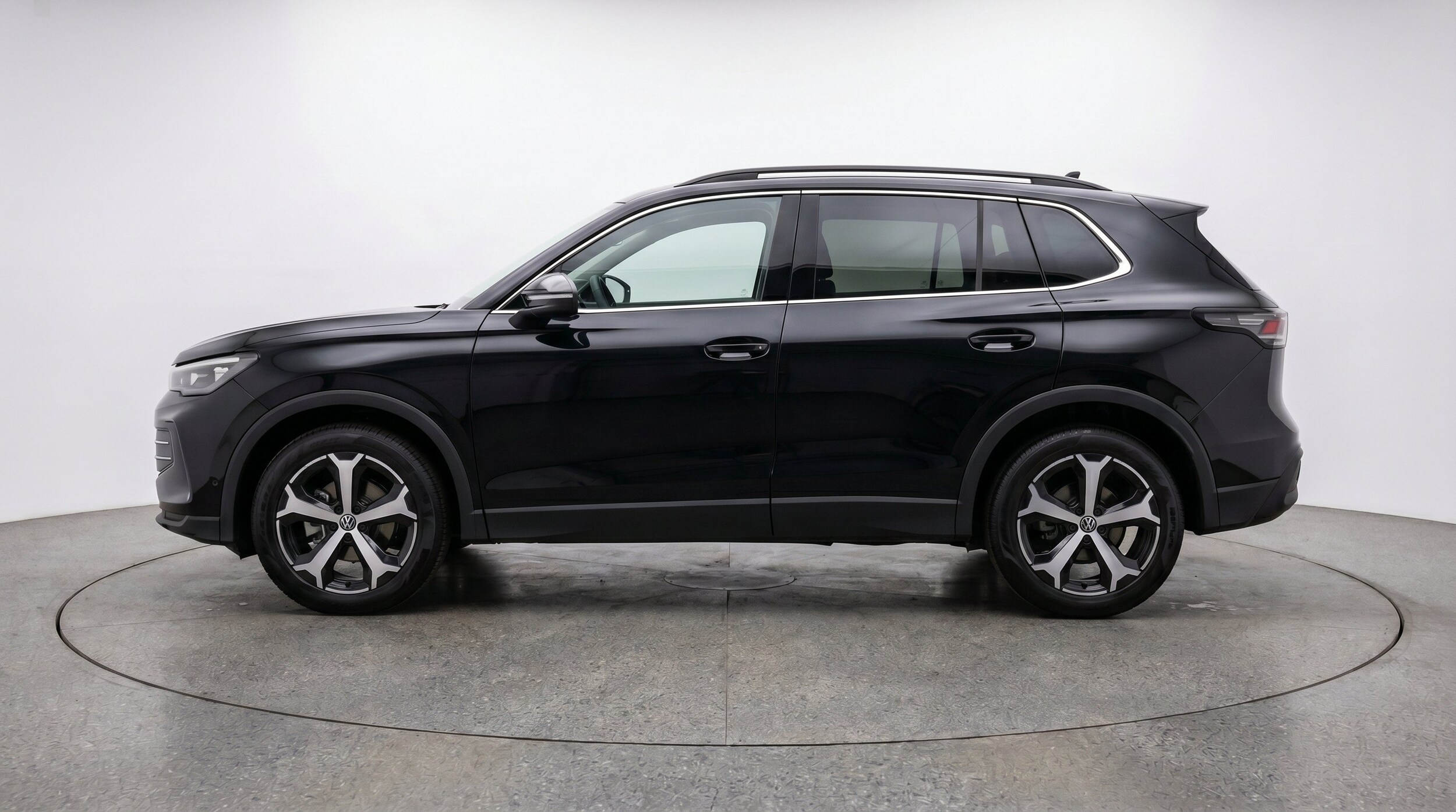 Thumbnail: 2026 Volkswagen Tiguan - 5