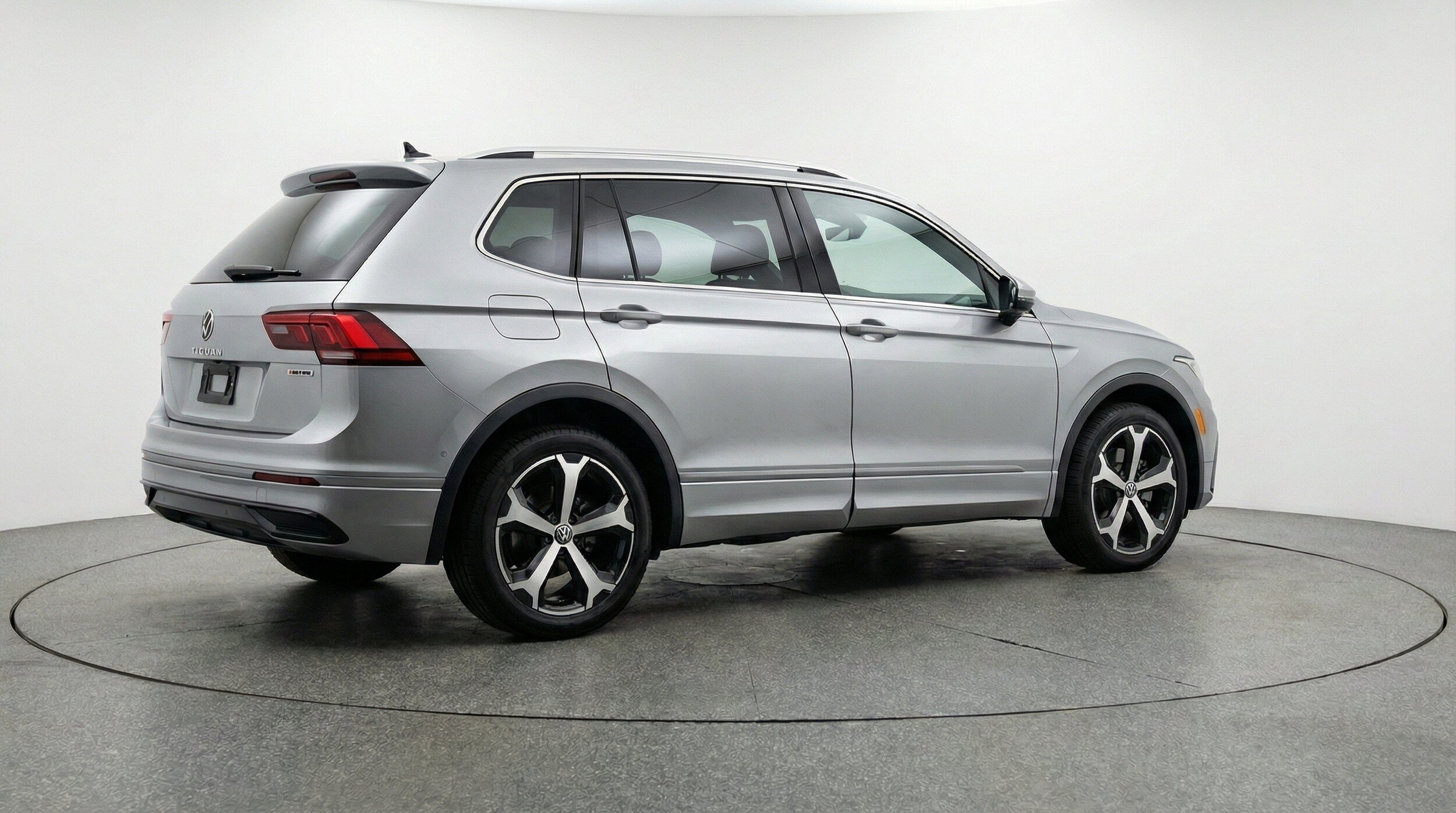 Thumbnail: 2026 Volkswagen Tiguan - 9