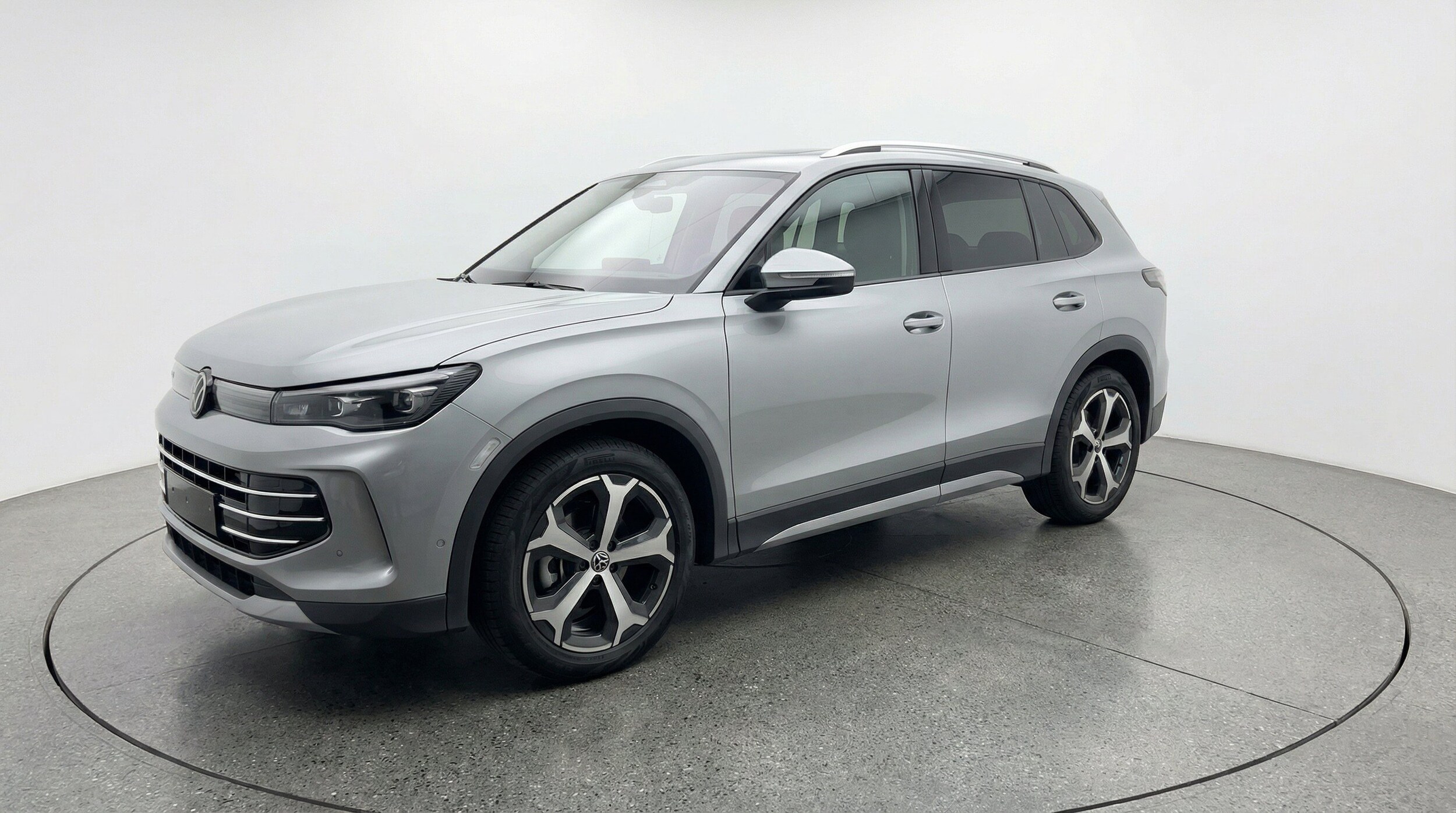Thumbnail: 2026 Volkswagen Tiguan - 3