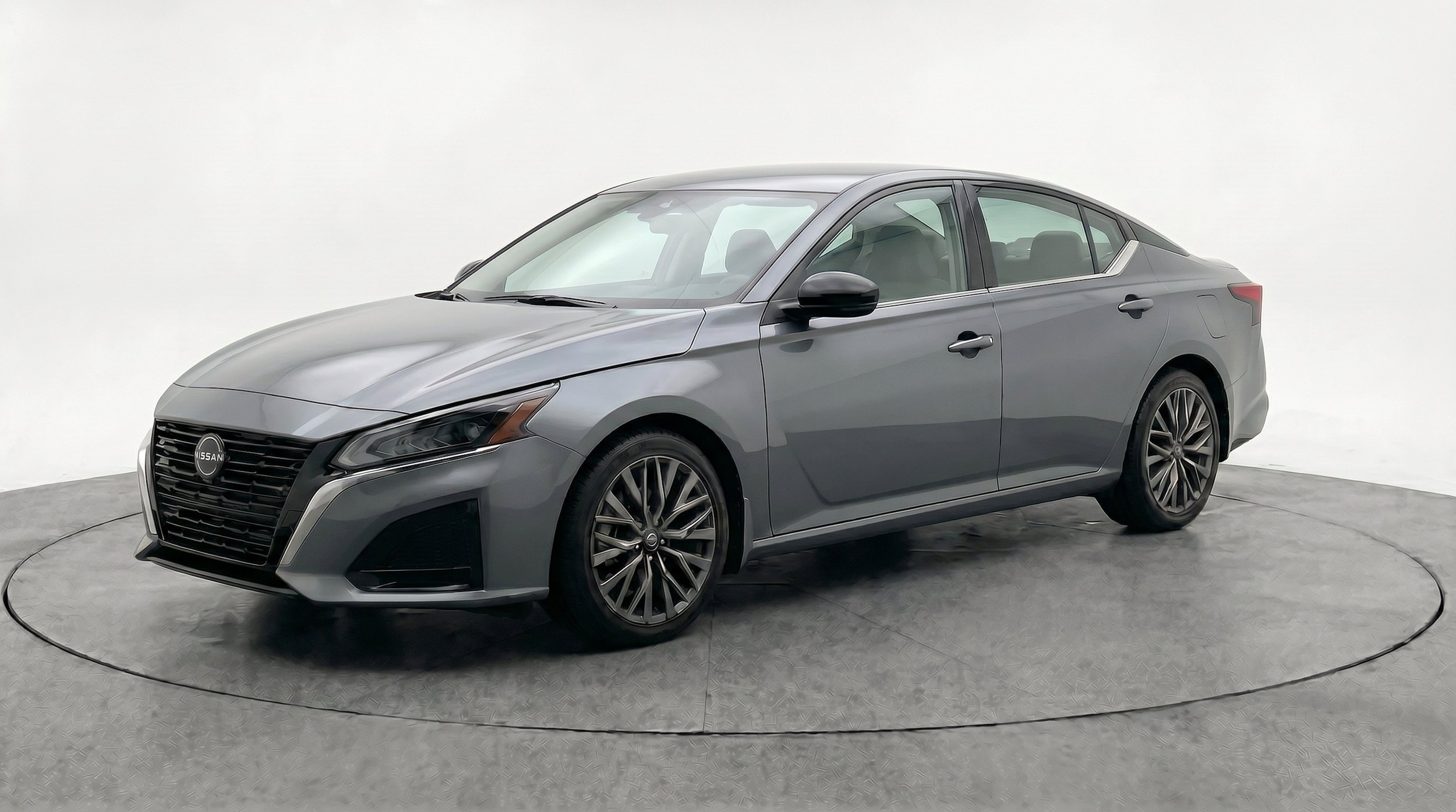 Thumbnail: 2025 Nissan Altima - 3
