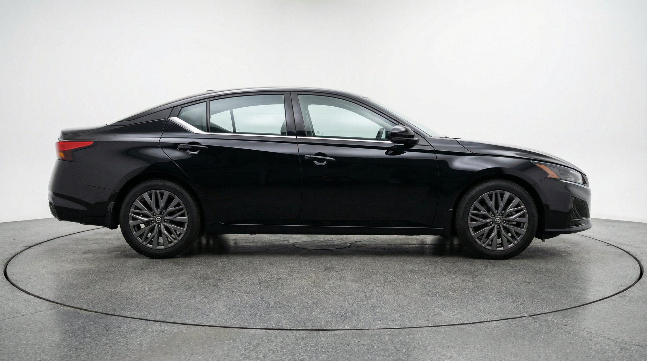 Thumbnail: 2025 Nissan Altima - 10