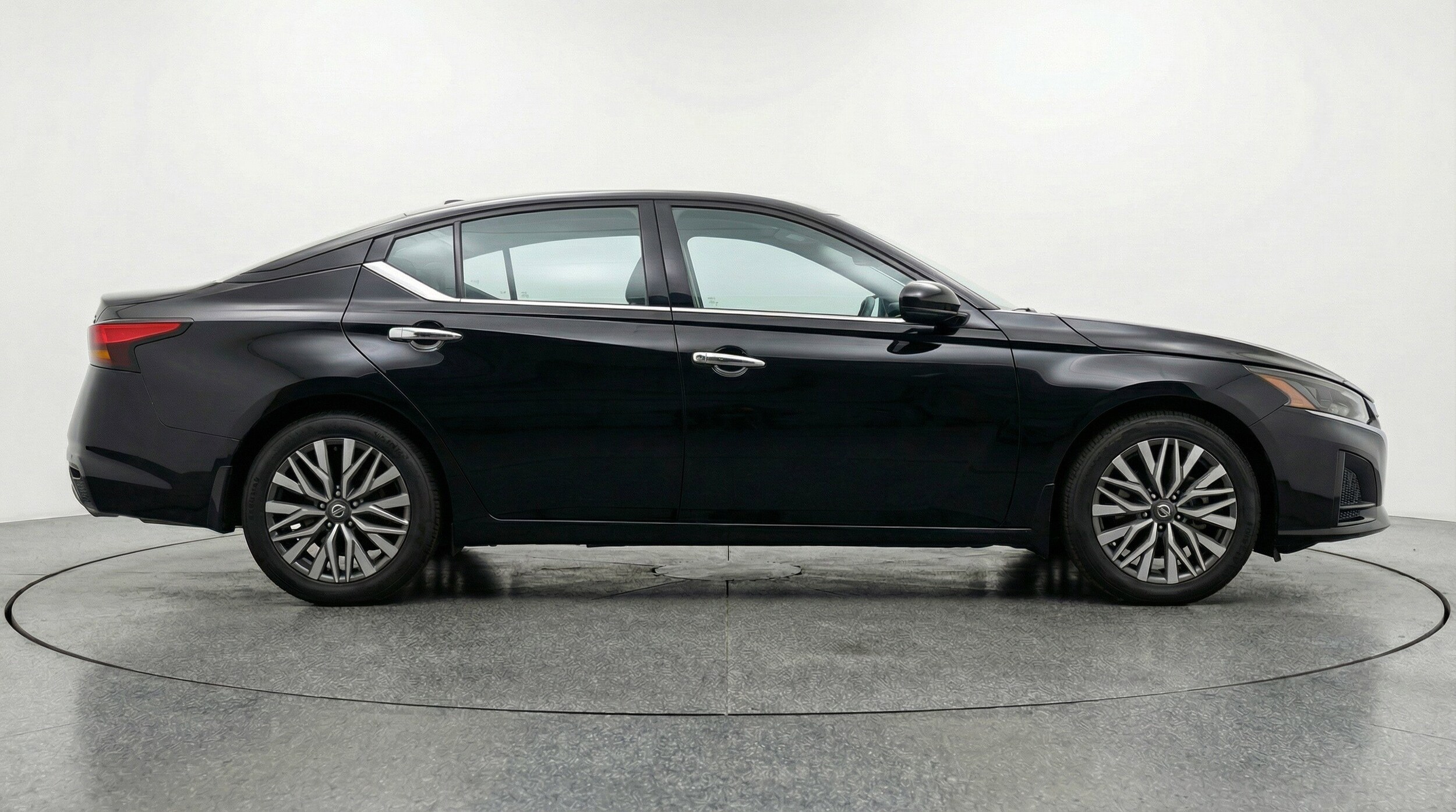 Thumbnail: 2025 Nissan Altima - 11