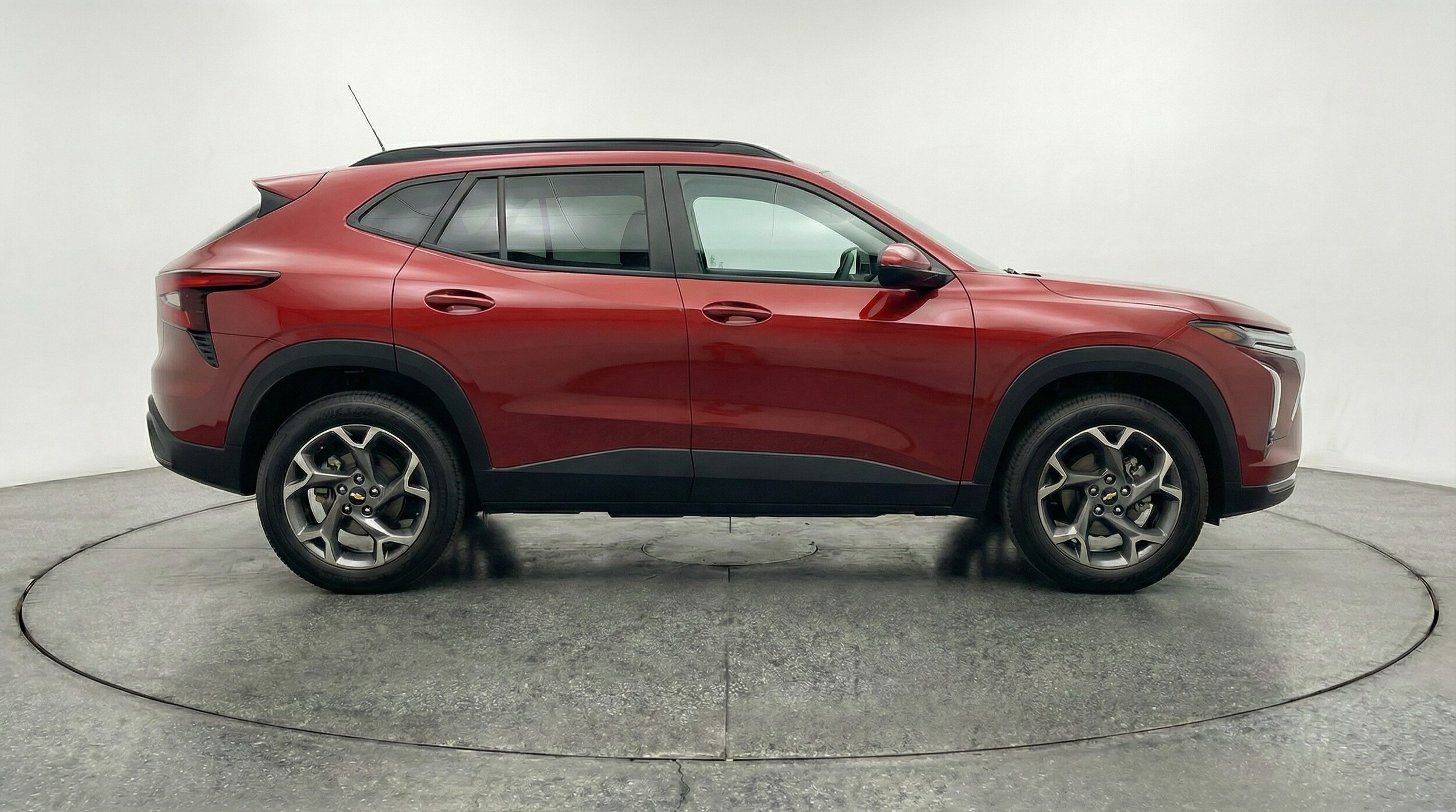 Thumbnail: 2025 Chevrolet Trax - 8