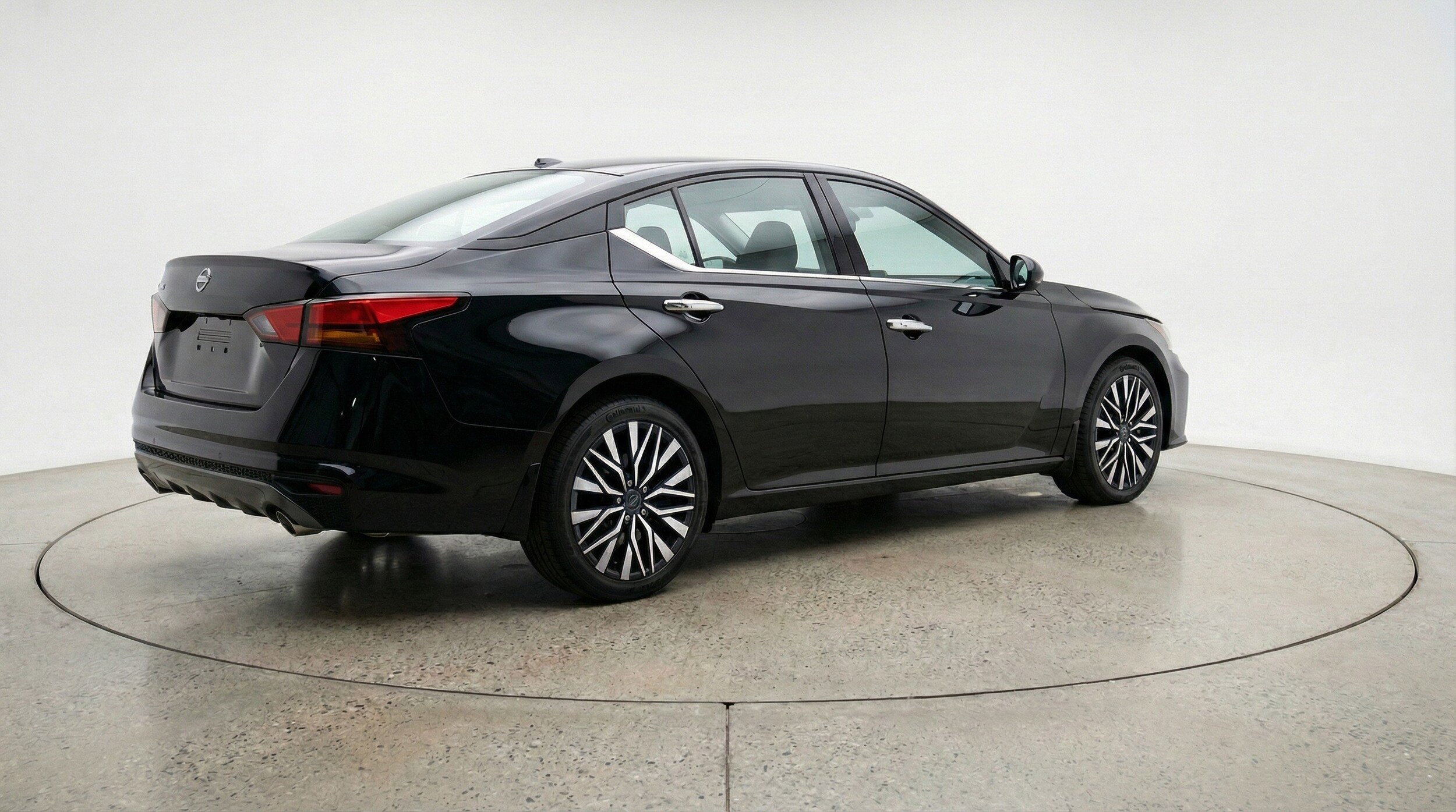 Thumbnail: 2025 Nissan Altima - 9
