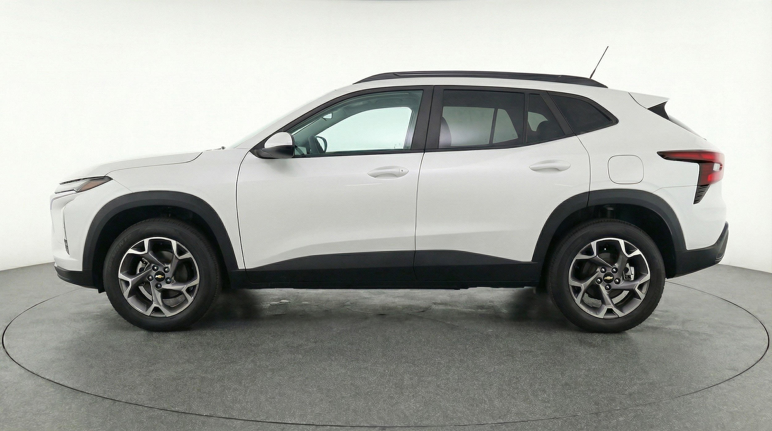 Thumbnail: 2025 Chevrolet Trax - 5