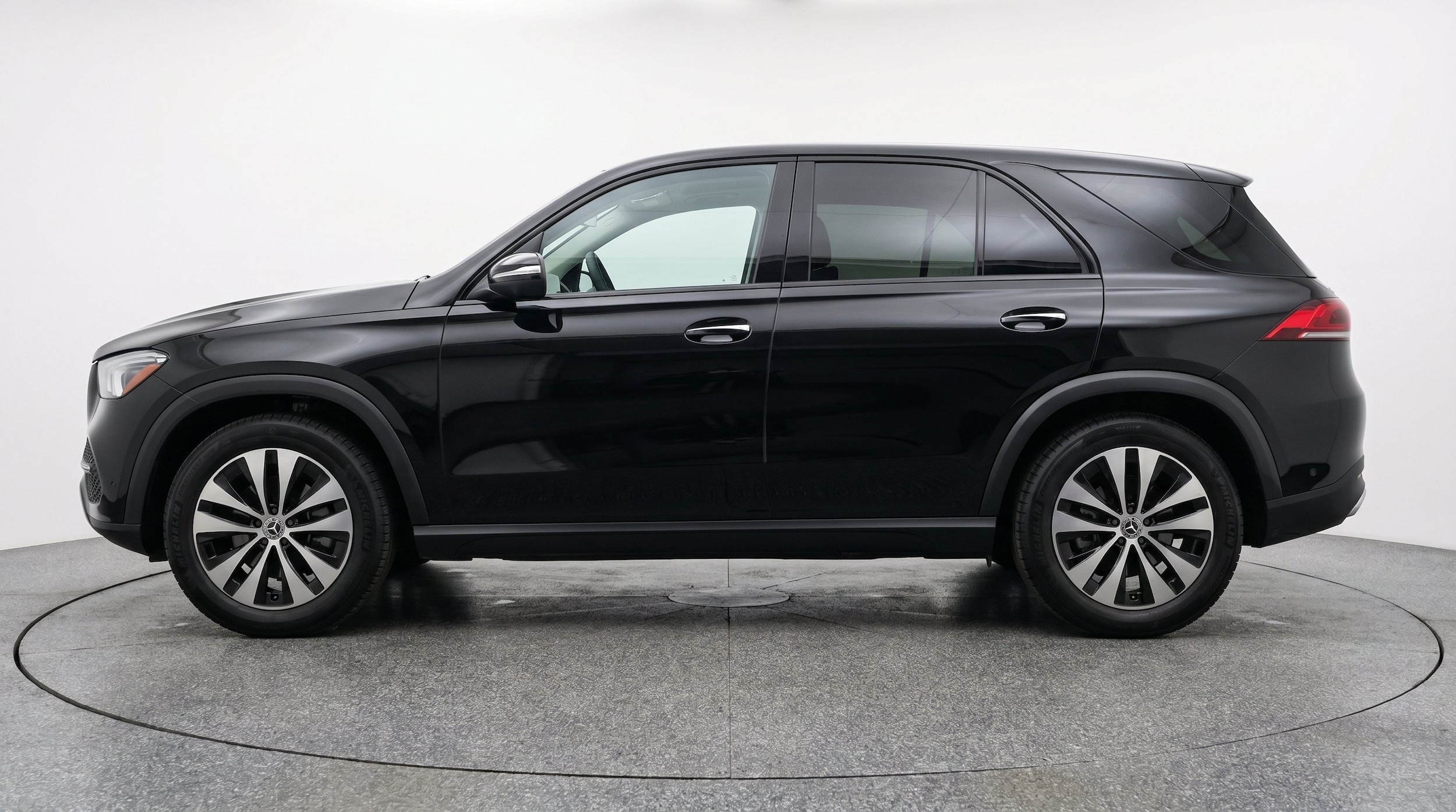 Thumbnail: 2026 Mercedes-Benz GLE - 5