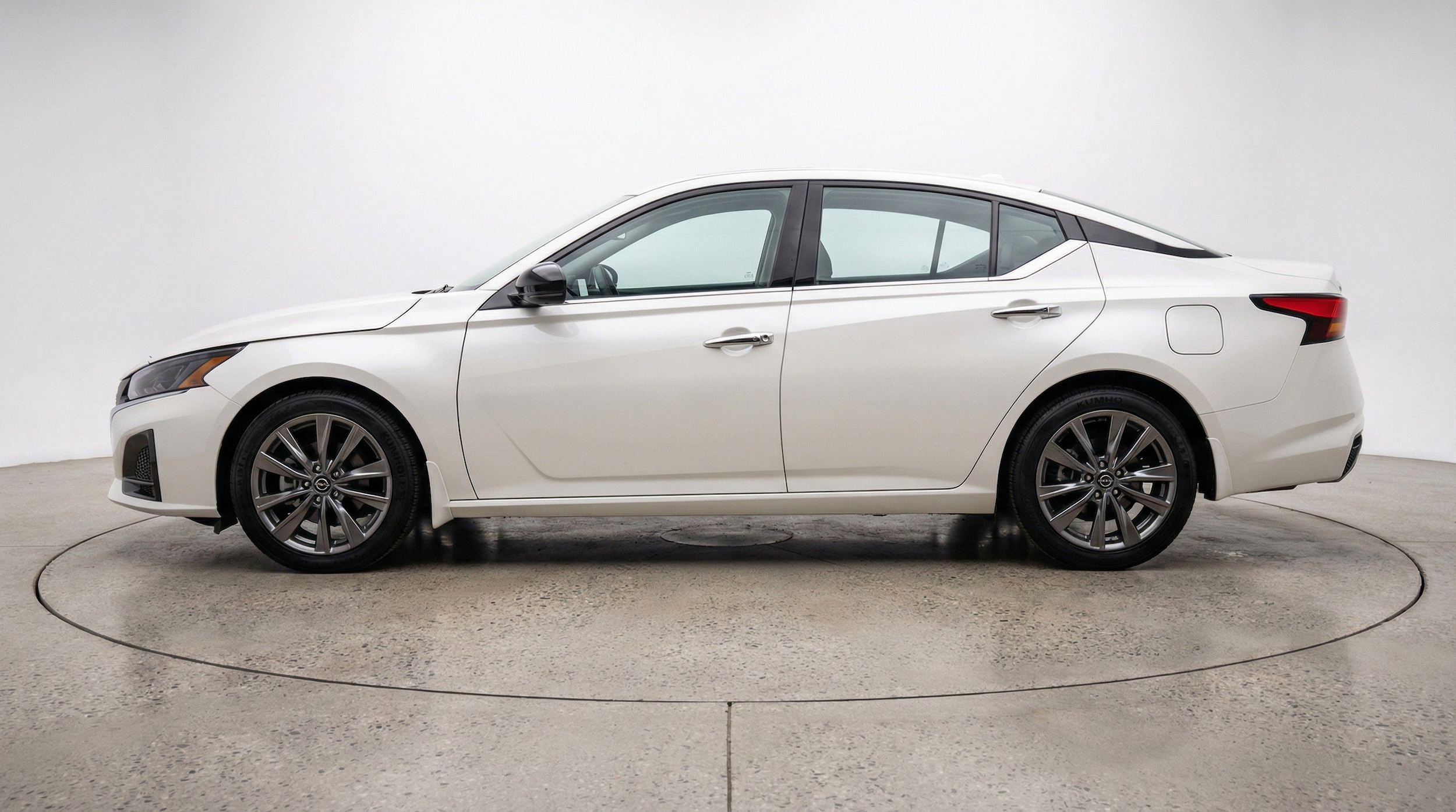 Thumbnail: 2025 Nissan Altima - 5