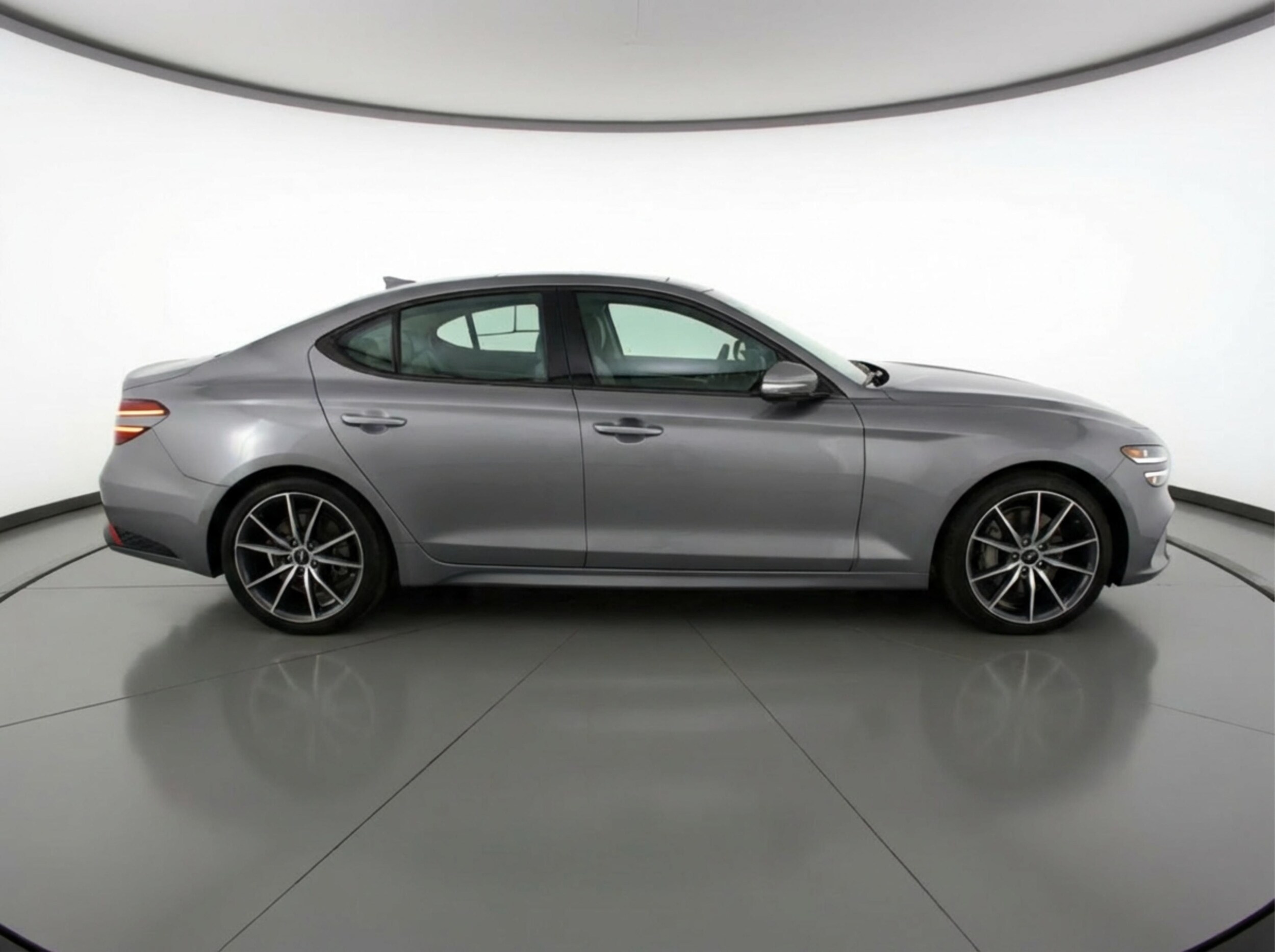 Thumbnail: 2025 Genesis G70 - 8