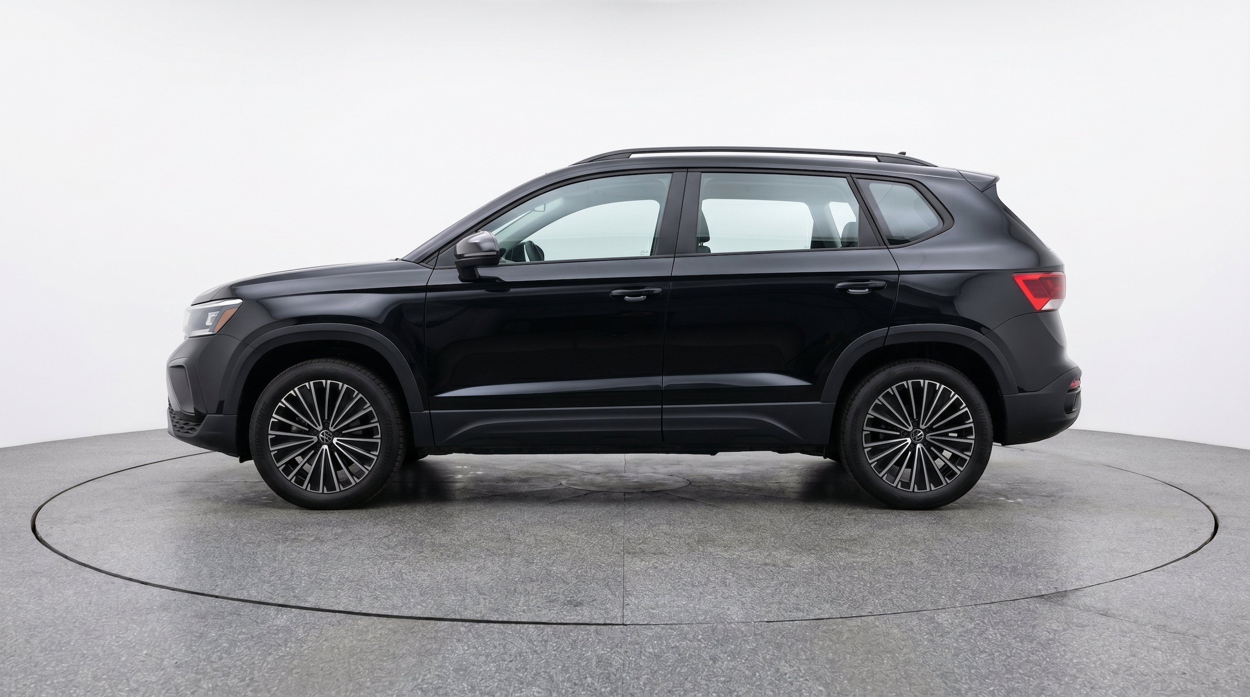 Thumbnail: 2026 Volkswagen Taos - 5