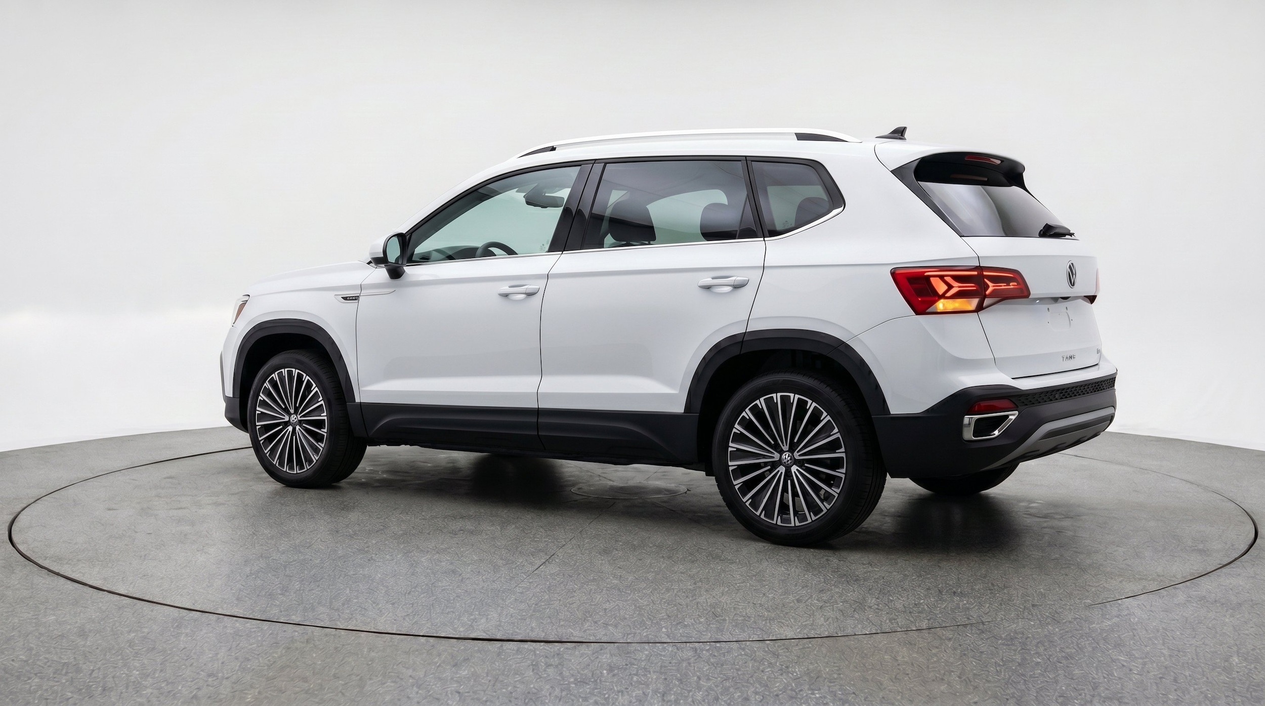 Thumbnail: 2026 Volkswagen Taos - 6