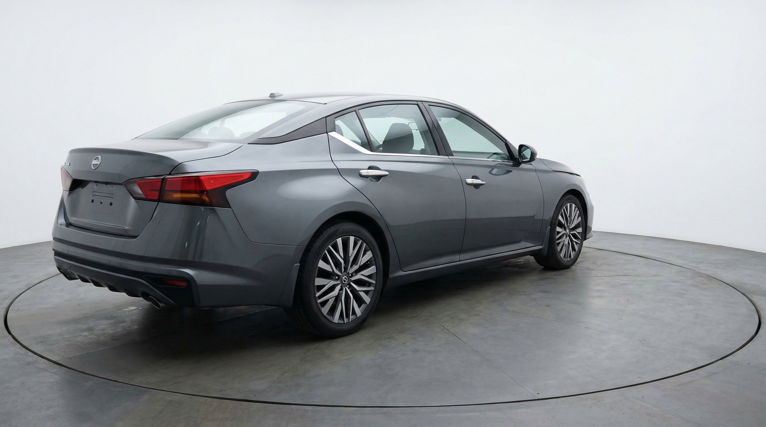Thumbnail: 2025 Nissan Altima - 9