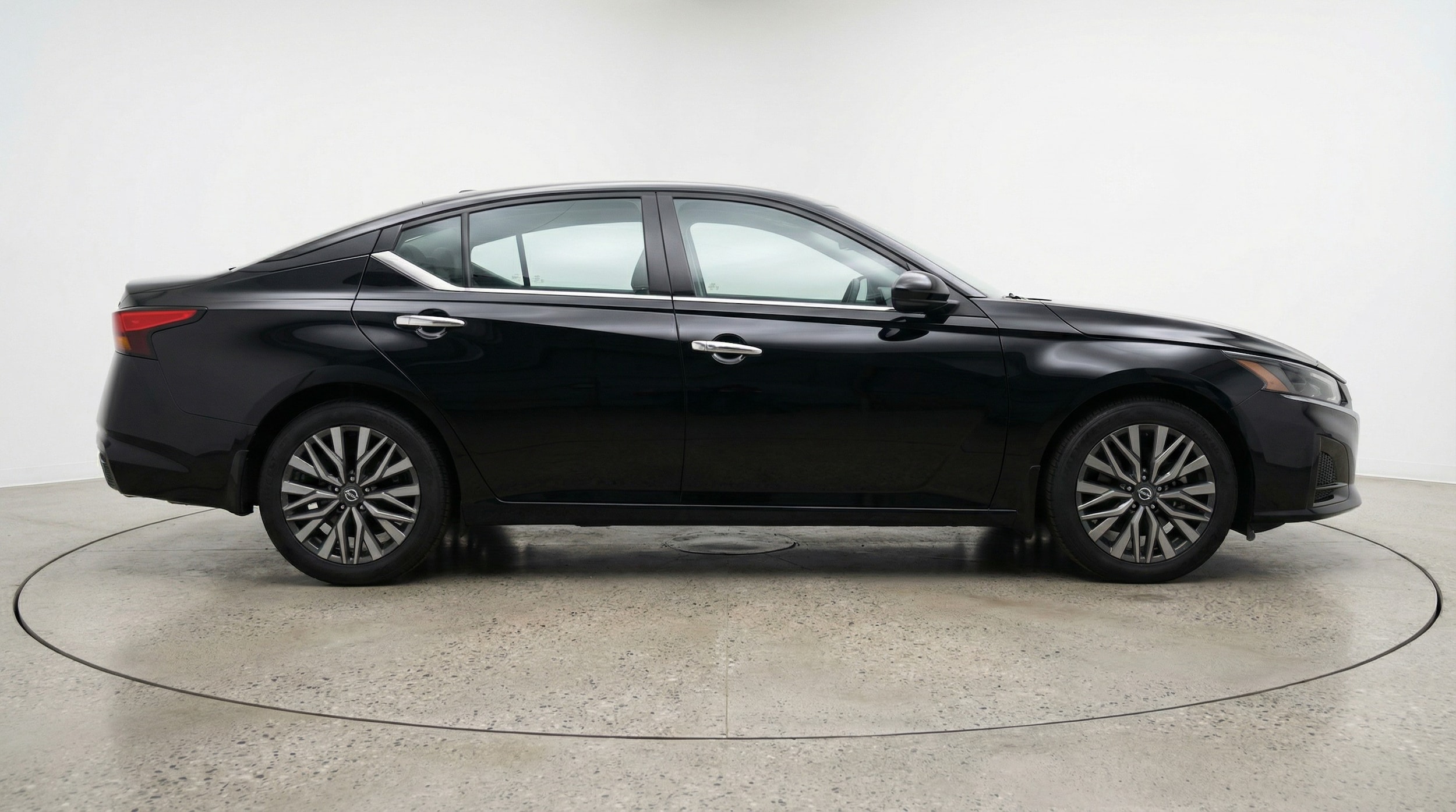 Thumbnail: 2025 Nissan Altima - 8