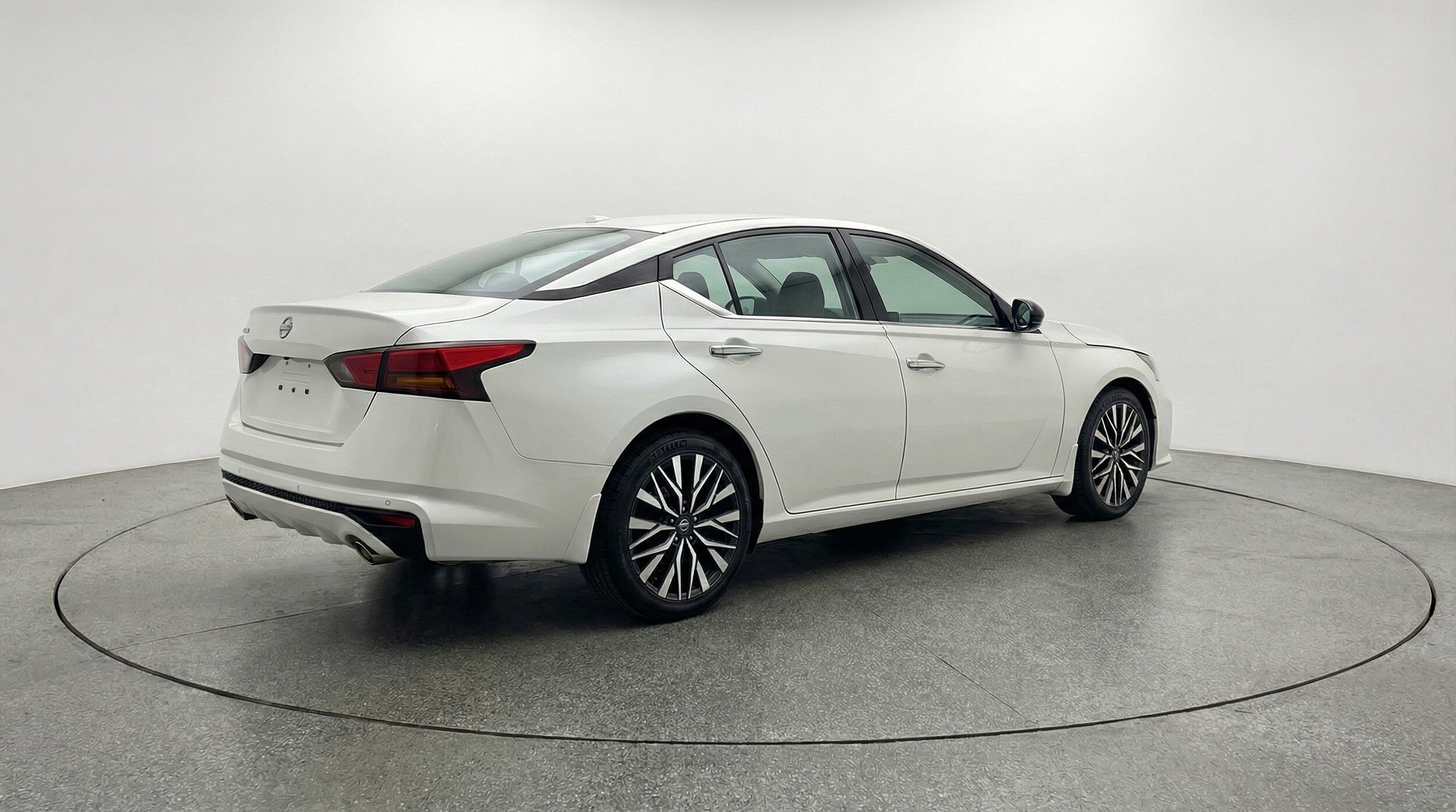 Thumbnail: 2025 Nissan Altima - 9