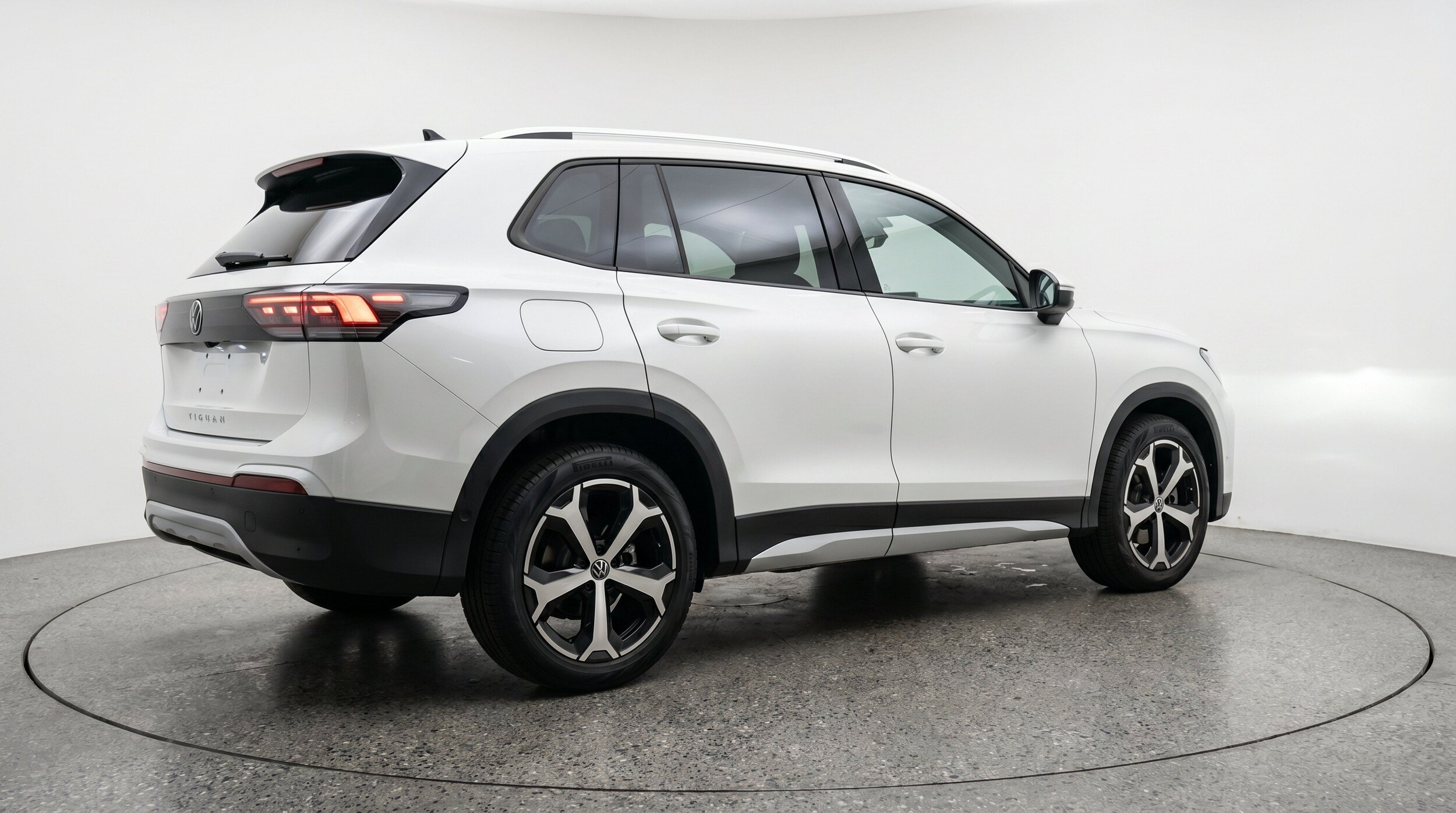Thumbnail: 2026 Volkswagen Tiguan - 9