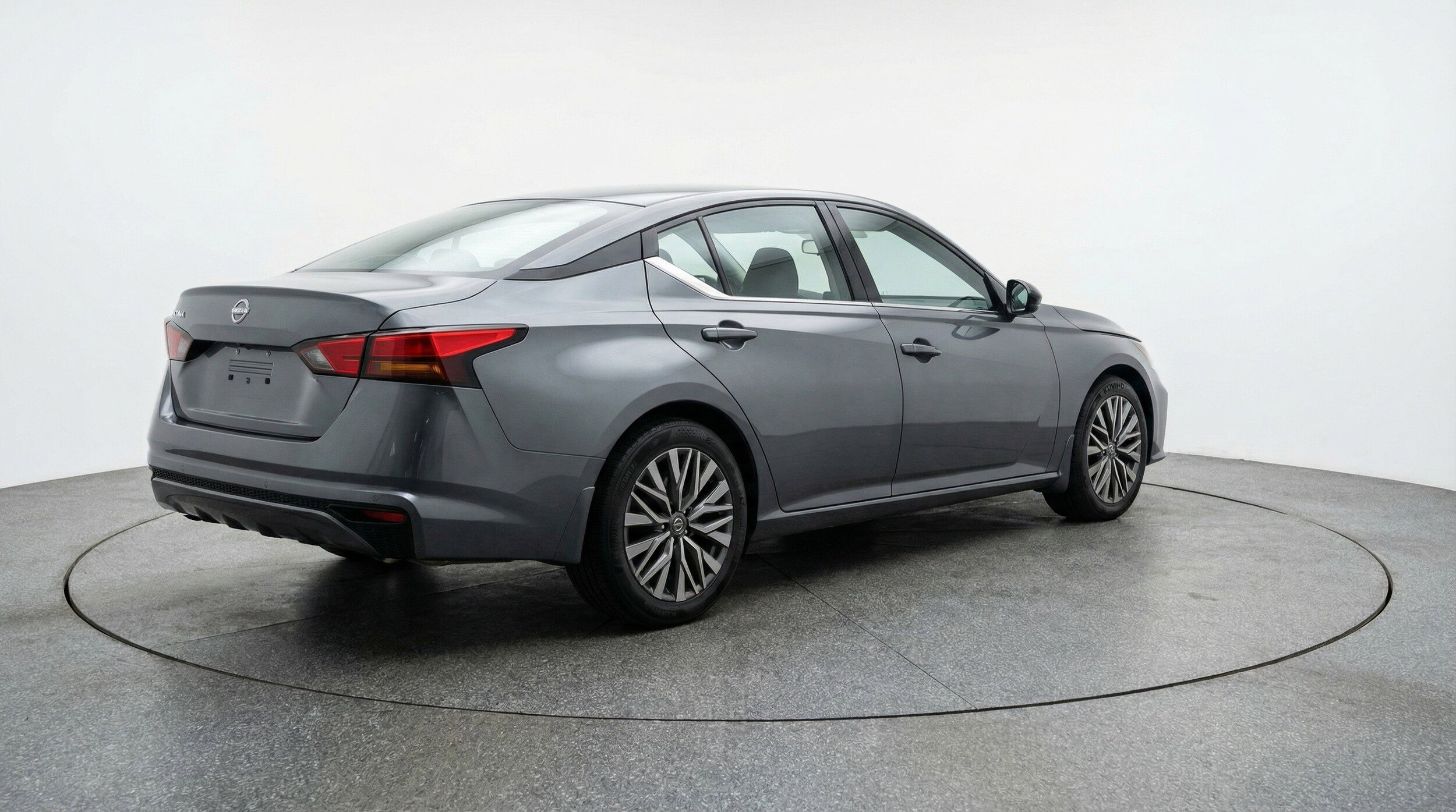 Thumbnail: 2025 Nissan Altima - 9