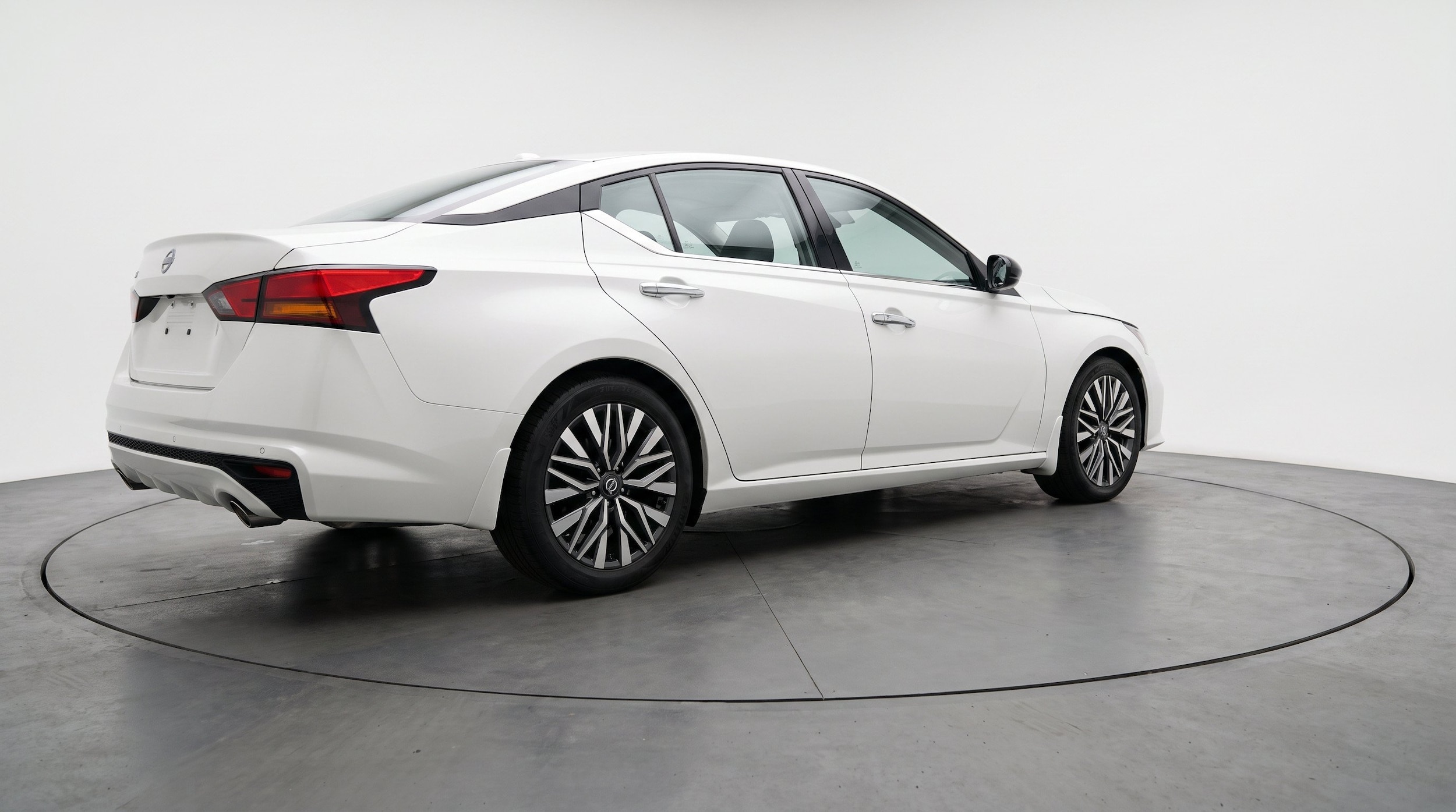 Thumbnail: 2025 Nissan Altima - 9