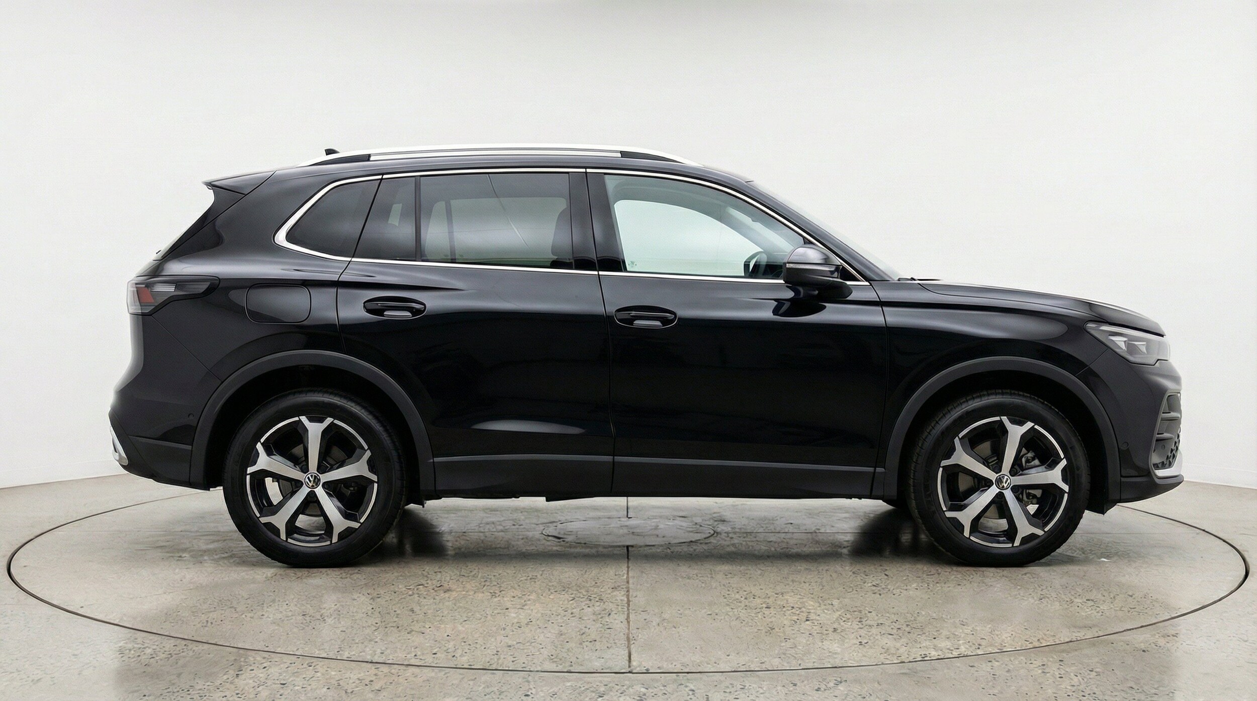 Thumbnail: 2026 Volkswagen Tiguan - 11