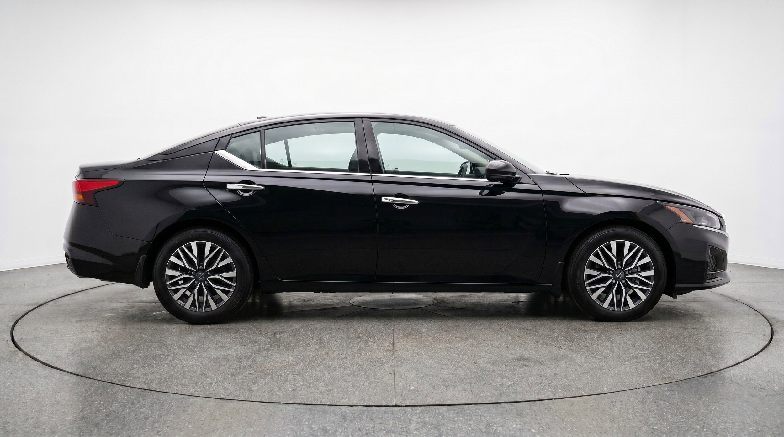 Thumbnail: 2025 Nissan Altima - 11