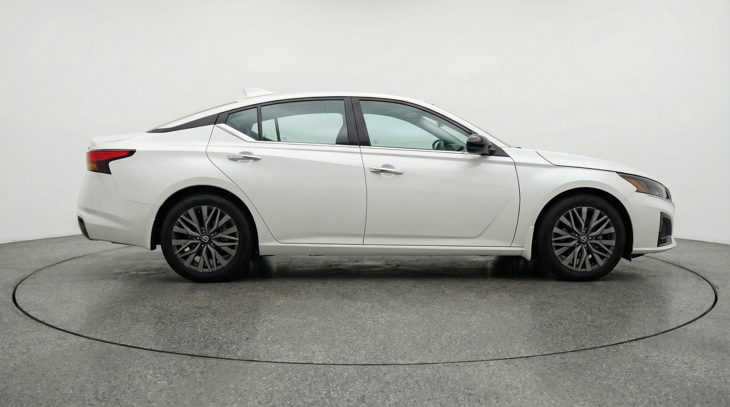 Thumbnail: 2025 Nissan Altima - 8