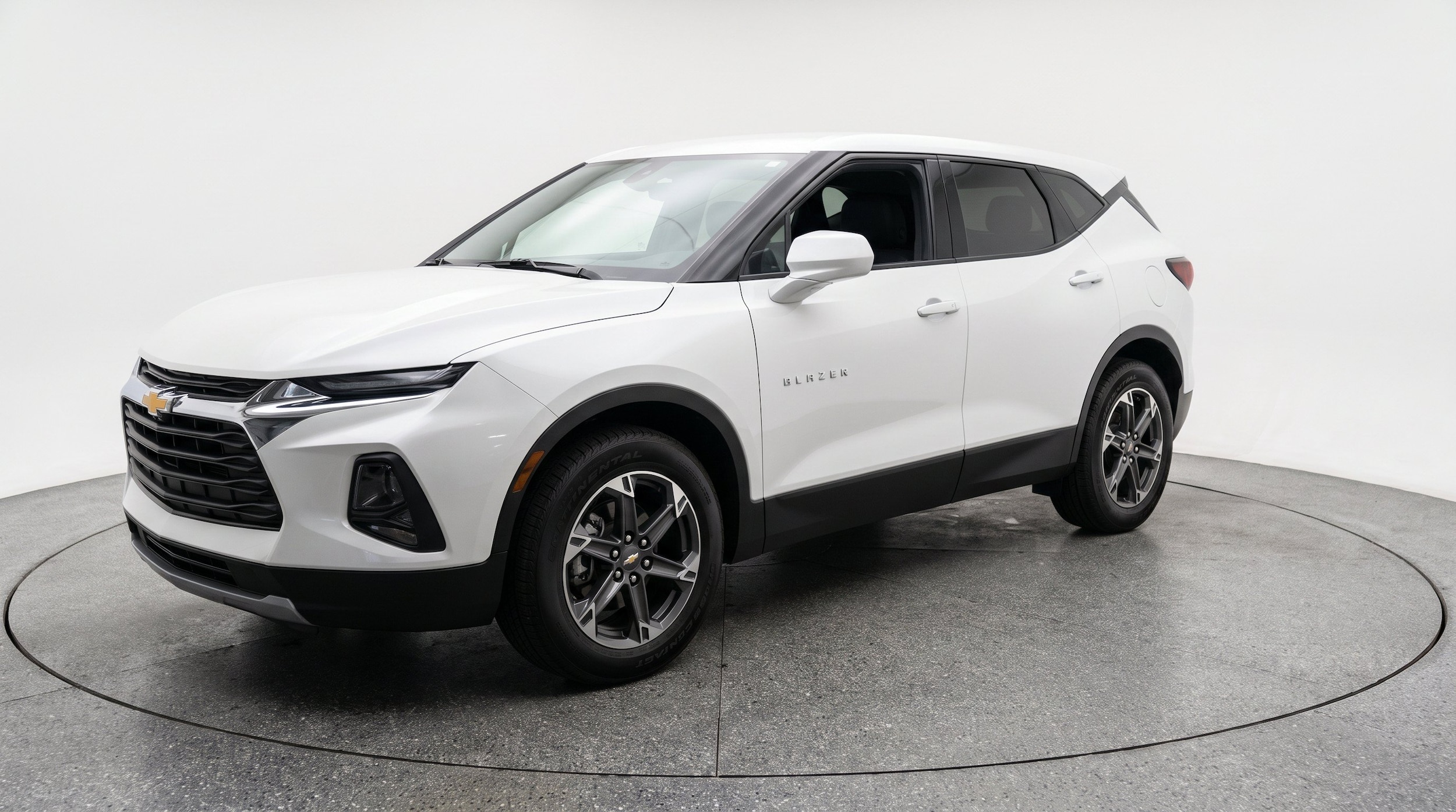 Thumbnail: 2026 Chevrolet Blazer - 3